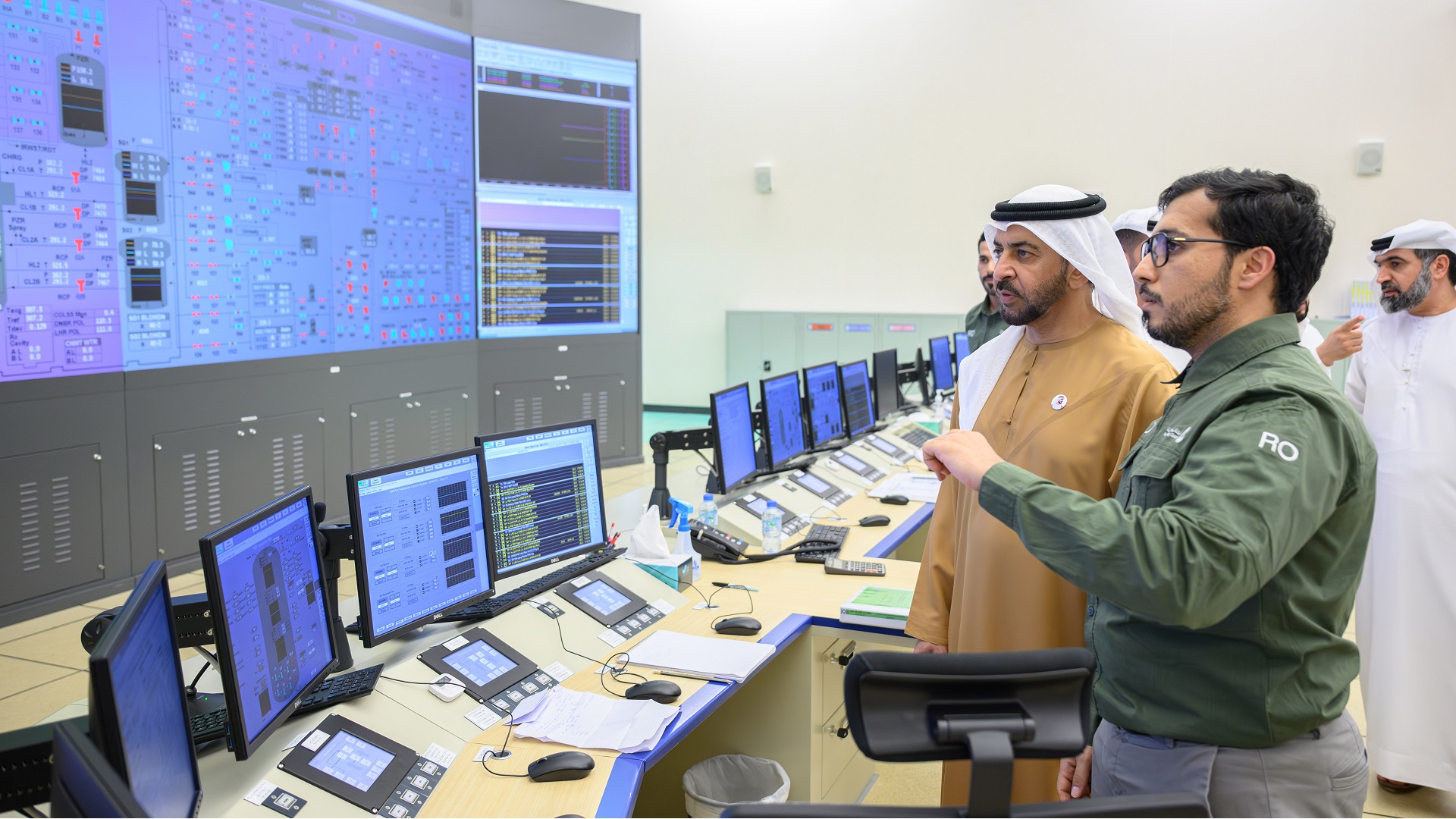 Image for the title: Hamdan bin Zayed views latest developments in ‘Barakah Plant’ 