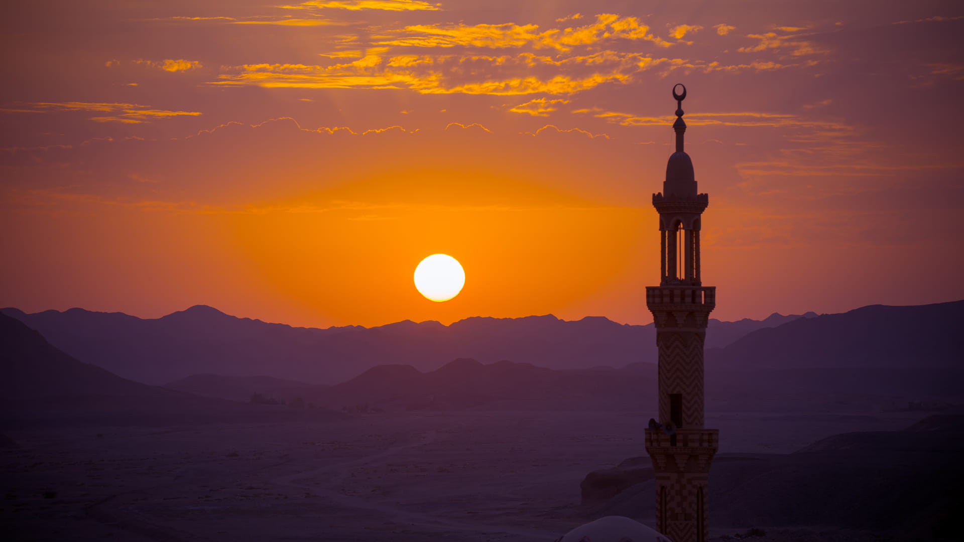 صورة بعنوان: السعودية تتحرى هلال شهر رمضان الثلاثاء 