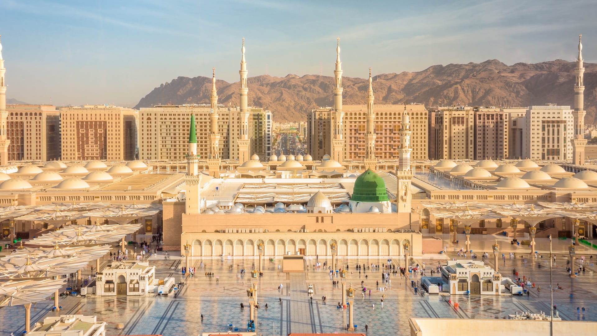 Image for the title: Over 10mn worshippers visit Prophet's Mosque since Ramadan 