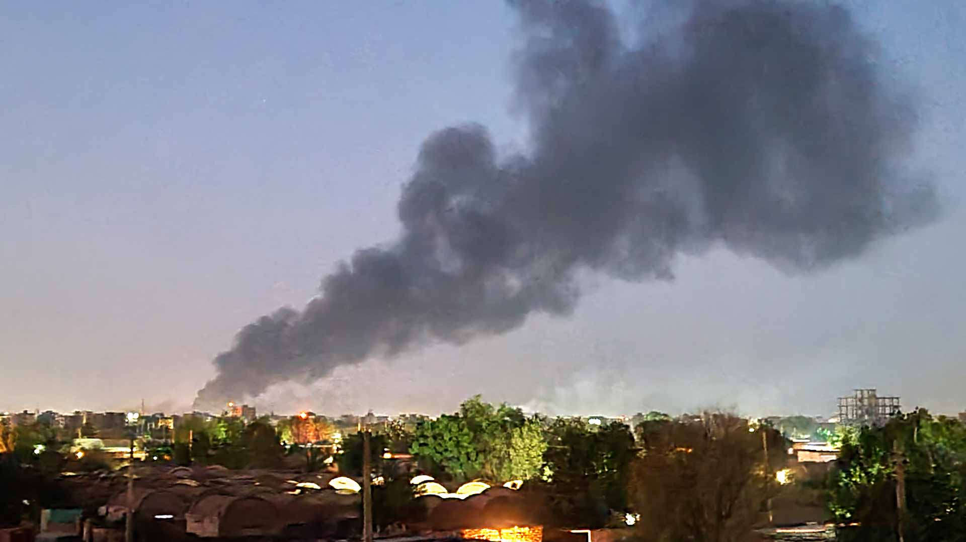 صورة بعنوان: في جدة...مفاوضات طرفي نزاع السودان تتعثر وسط تواصل القتال بالخرطوم 