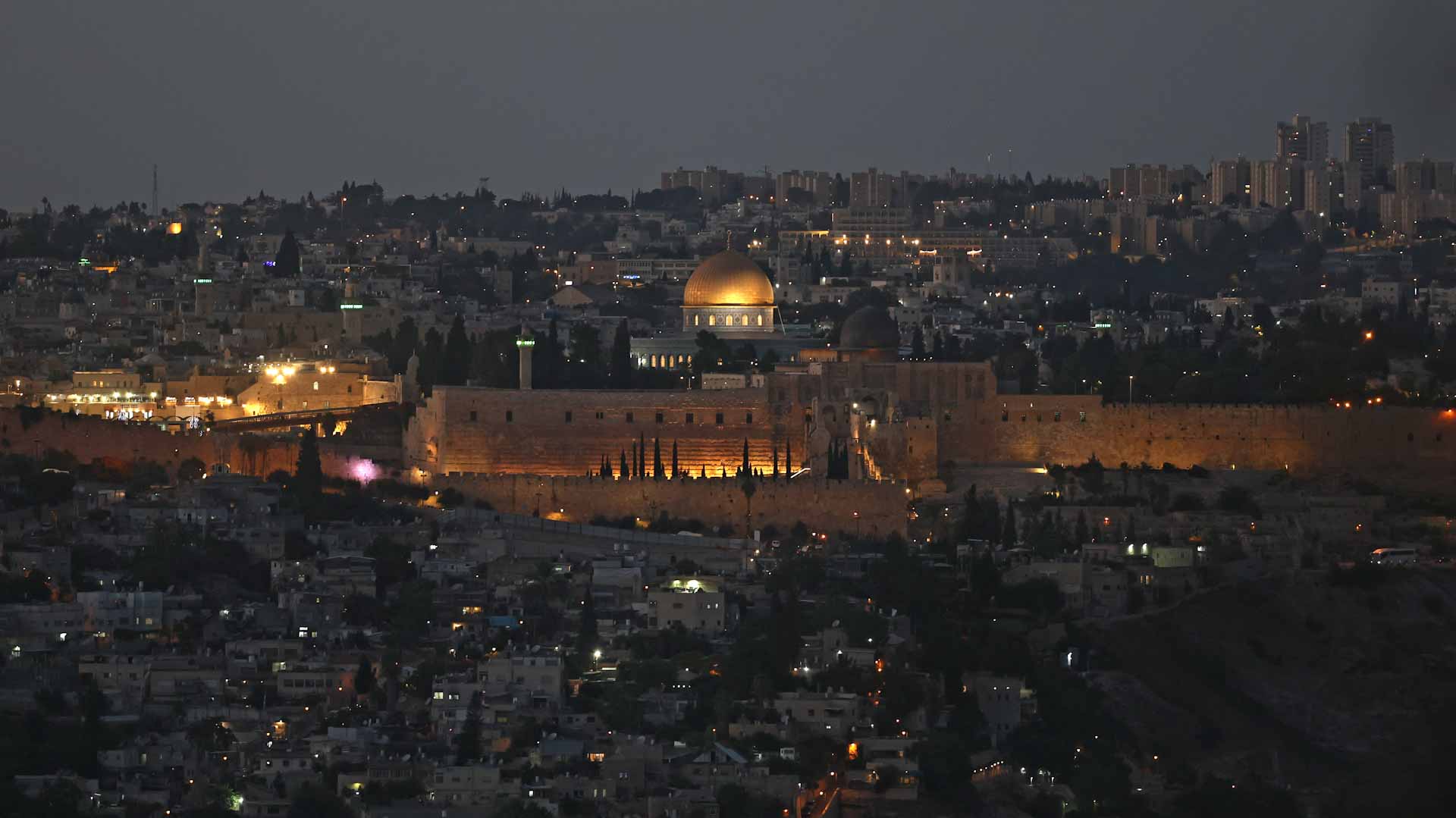 Image for the title: Israeli forces kill two Palestinians in West Bank 