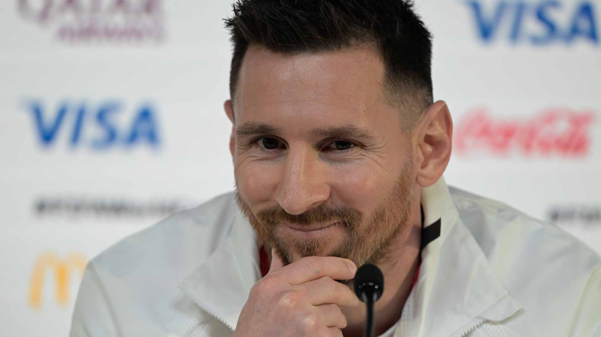 Image for the title: Messi's transfer to Saudi Arabia a "done deal" 