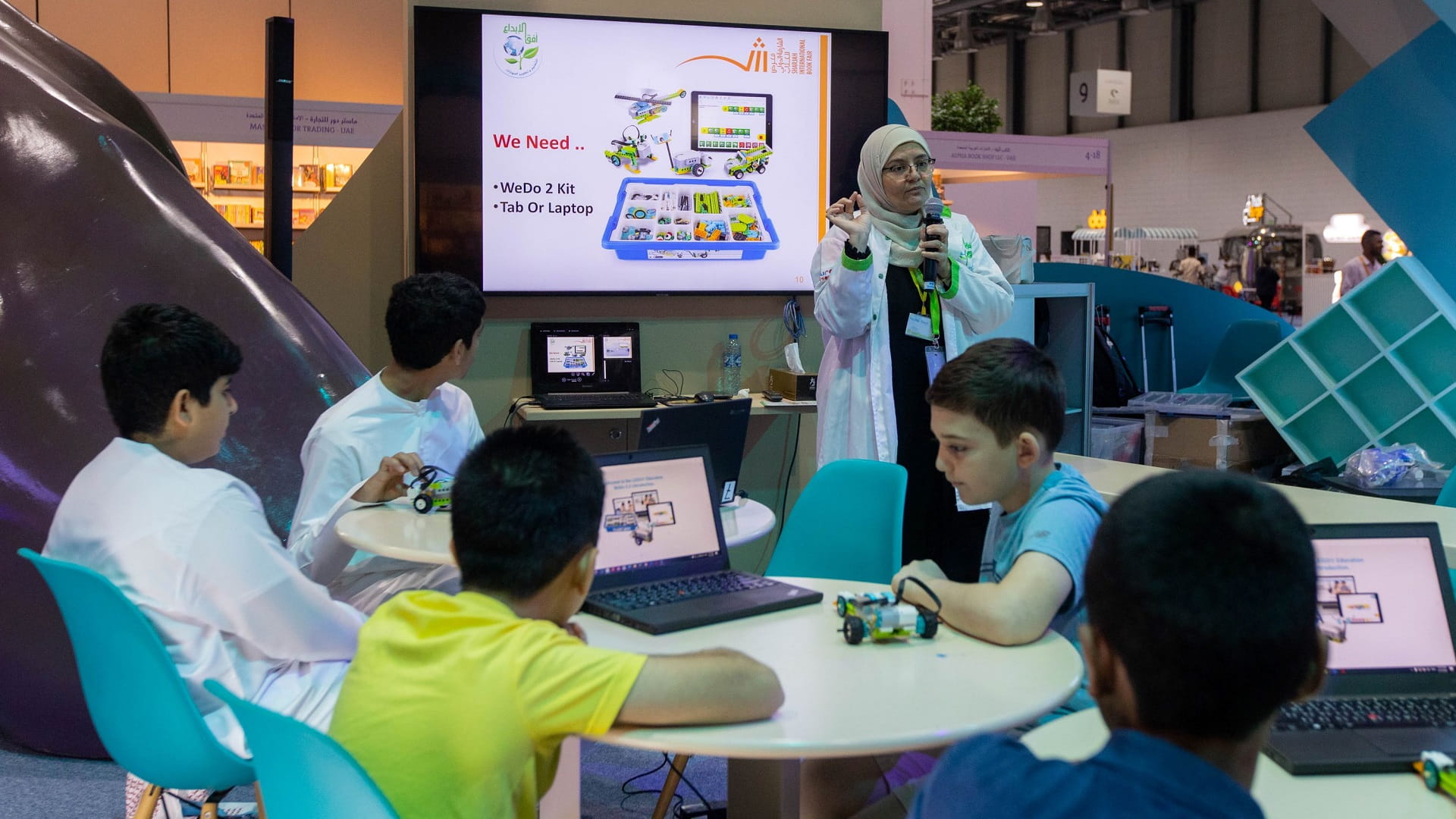 Image for the title: Young scientists get early lessons in driverless cars at SCRF 