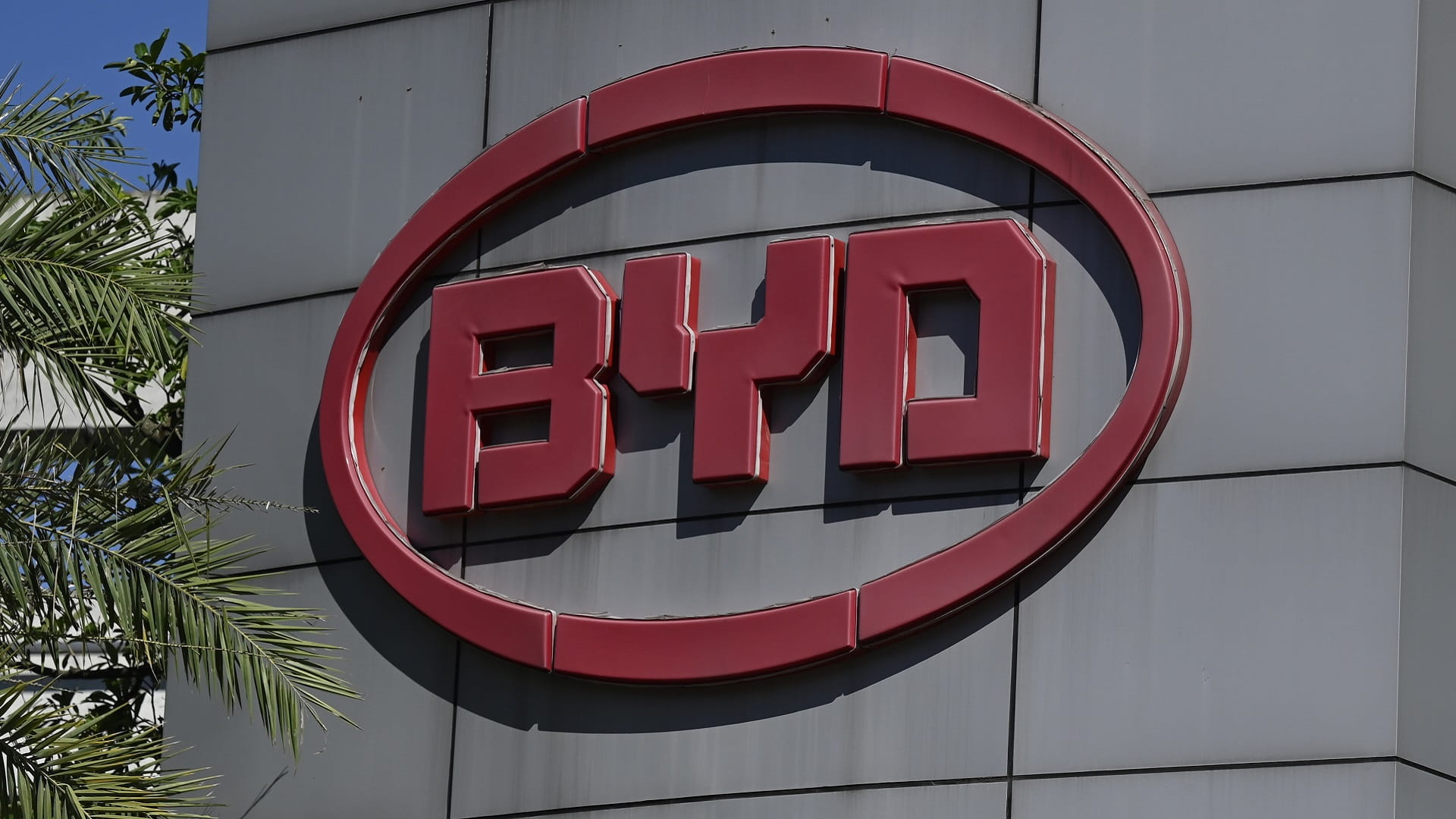 Image for the title: BYD denies claims its cars failed emissions test 