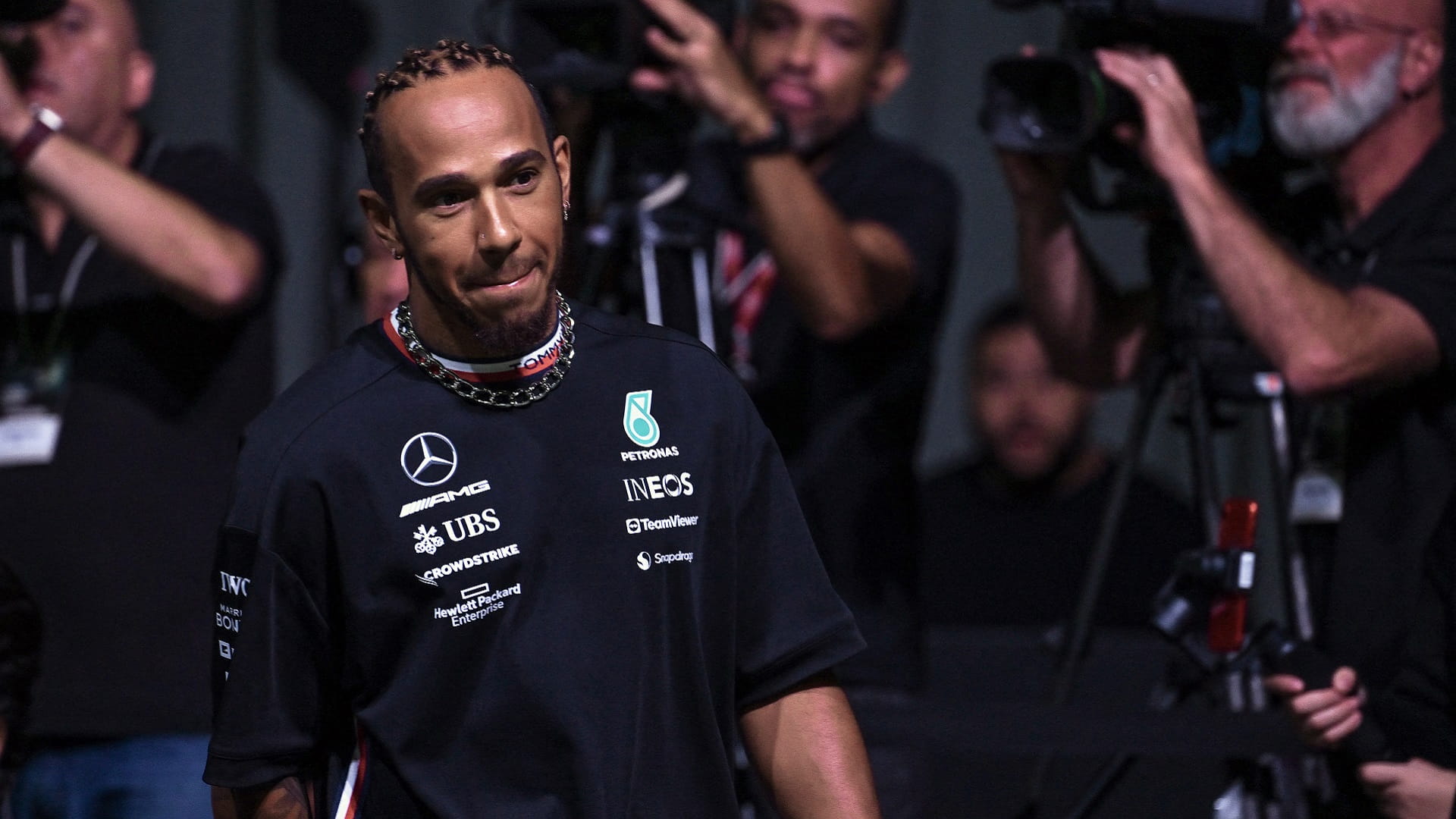 Image for the title: Hamilton, Verstappen set for epic Brazil contest again 