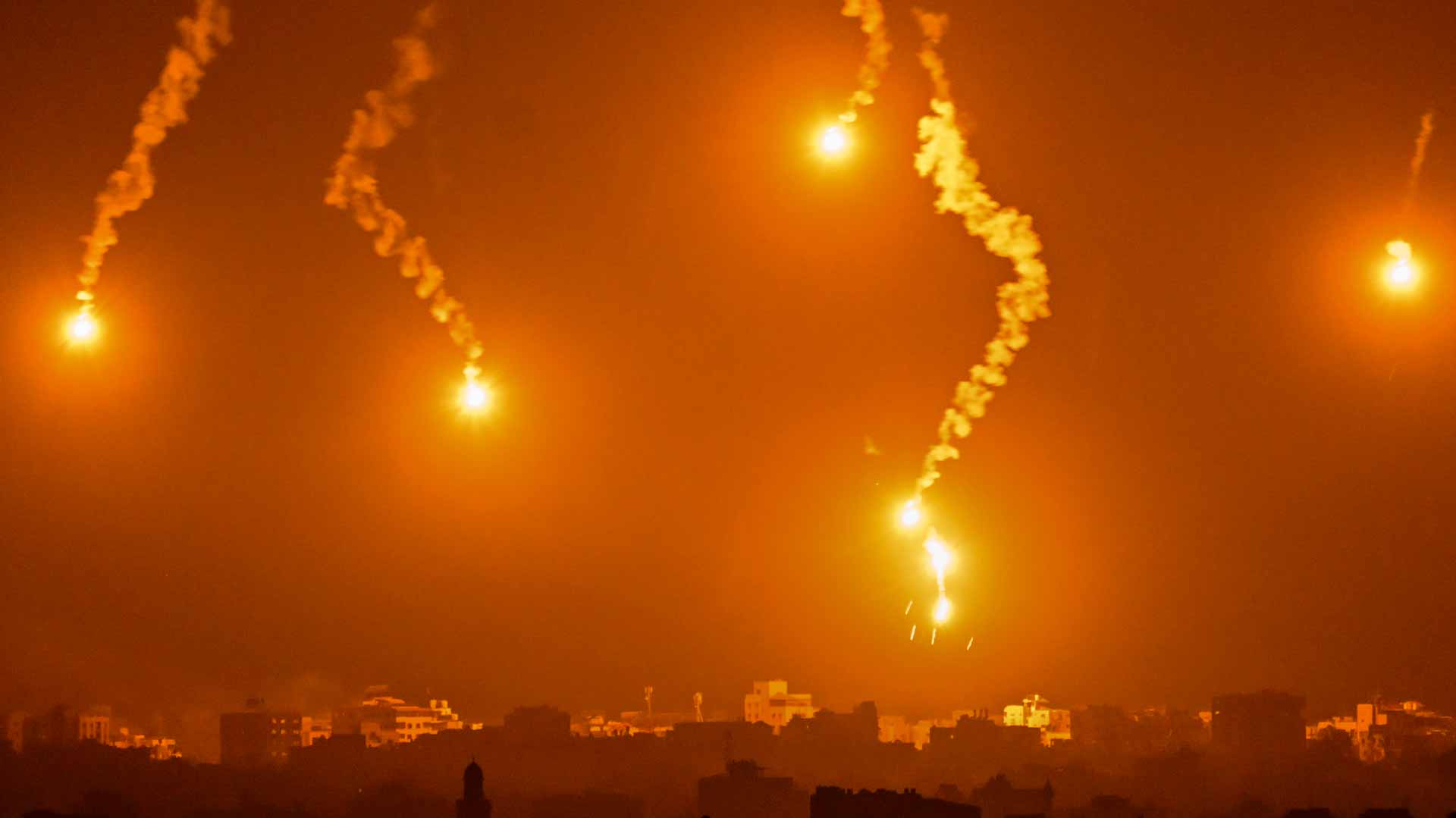 Image for the title: Israel intensifies Gaza strikes despite ceasefire calls 