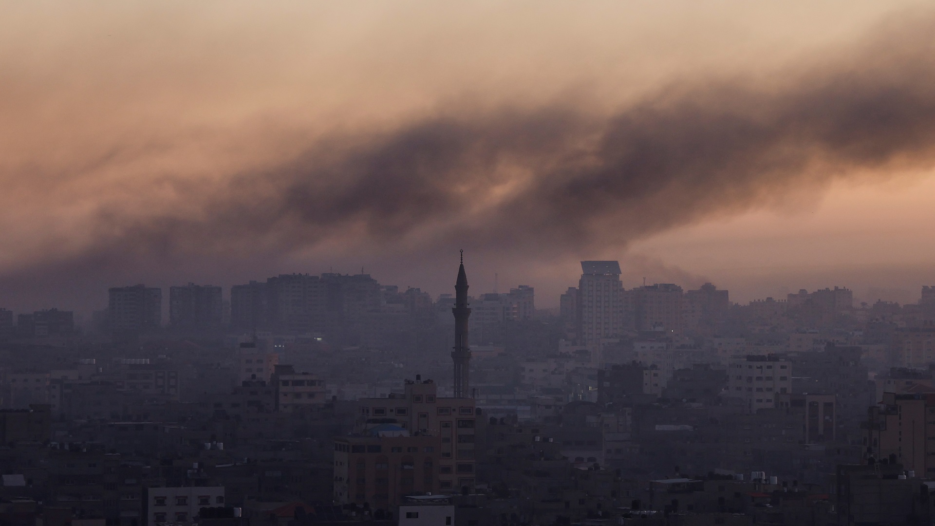 صورة بعنوان: الأمم المتحدة: مهلة 24 ساعة لمليون فلسطيني للانتقال لجنوب قطاع غزة 