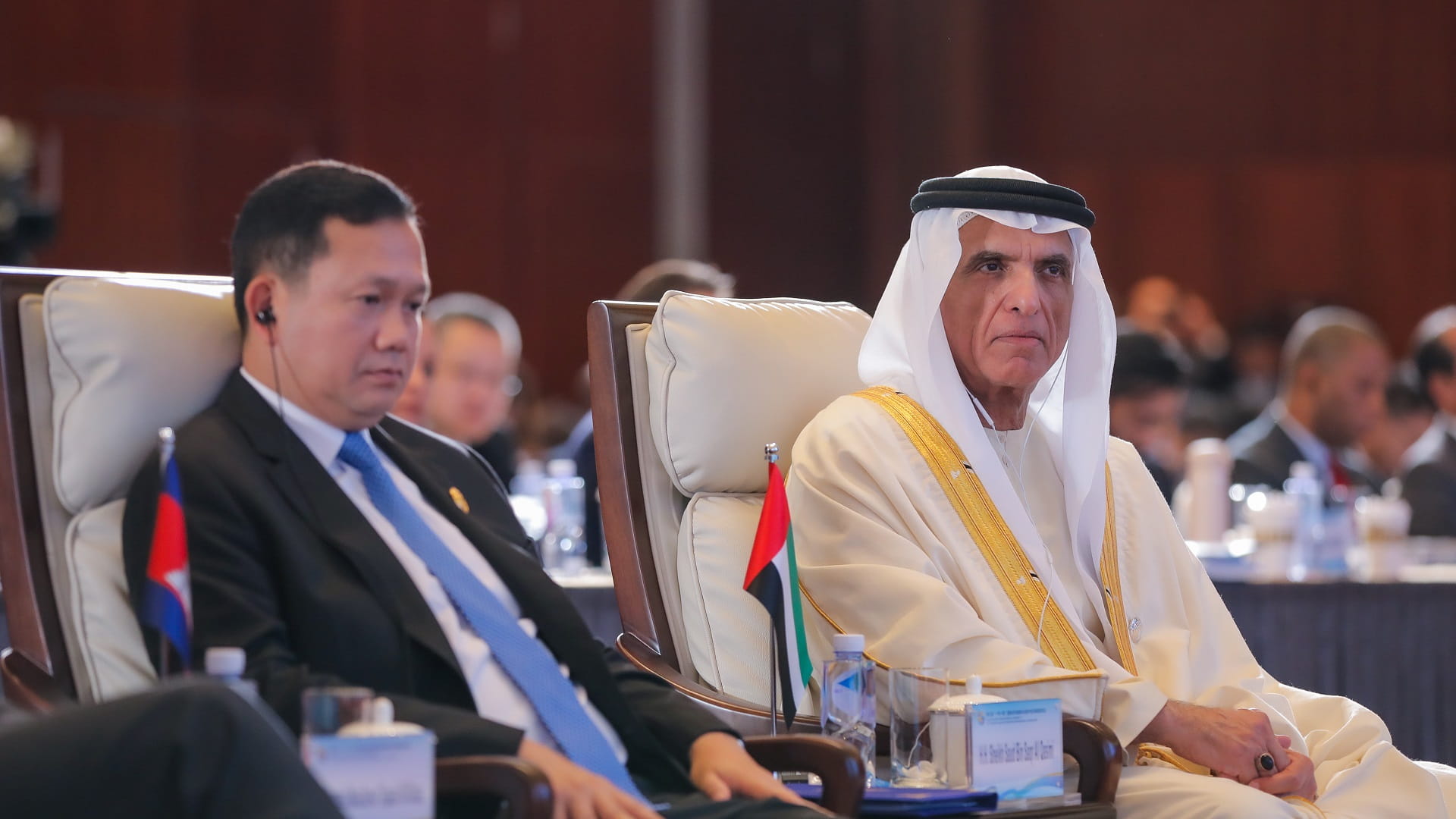 صورة بعنوان: سعود بن صقر: الإمارات ماضية قدماً بتوطيد علاقاتها مع مختلف الدول 