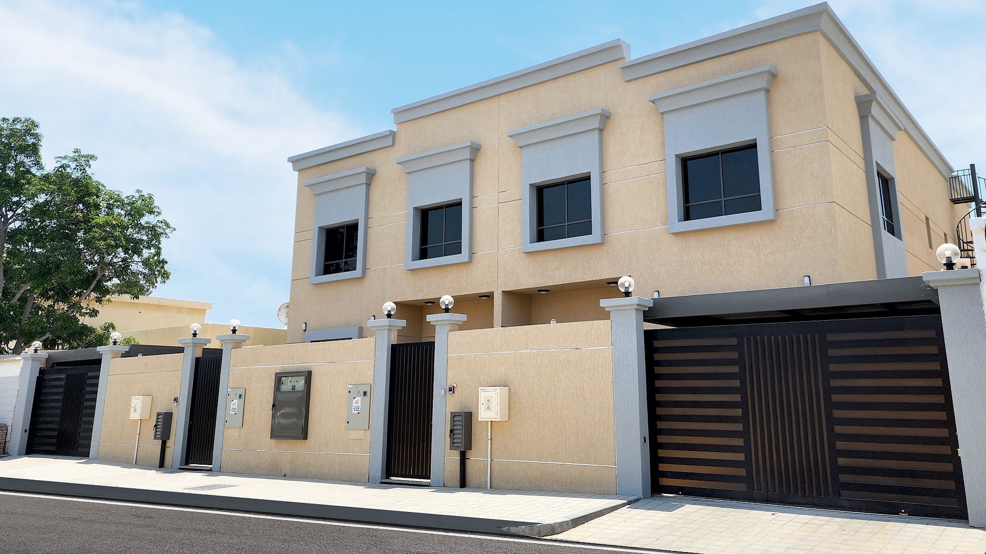 Image for the title: Sharjah Awqaf unveils Villa Project for community 