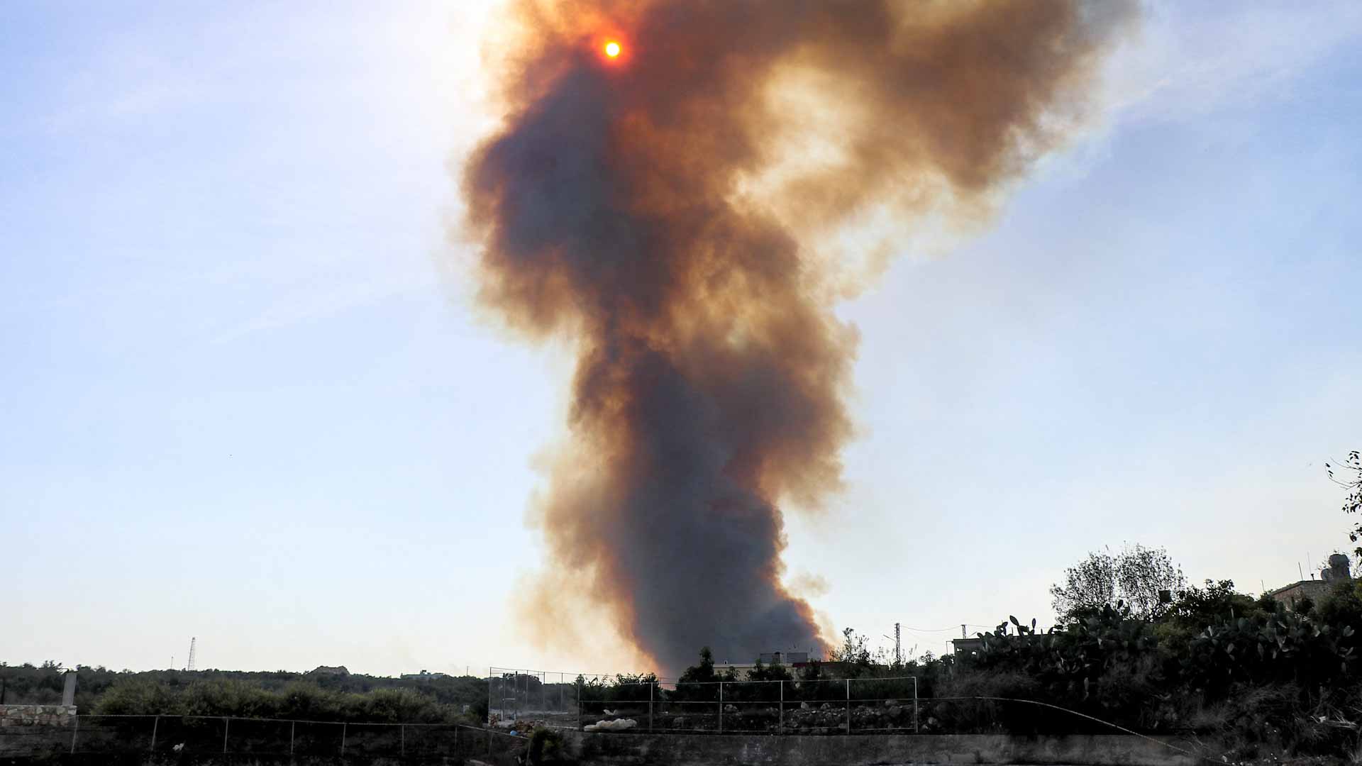 Image for the title: Rocket fired in Israel-Hamas war wounds six in Egyptian border 