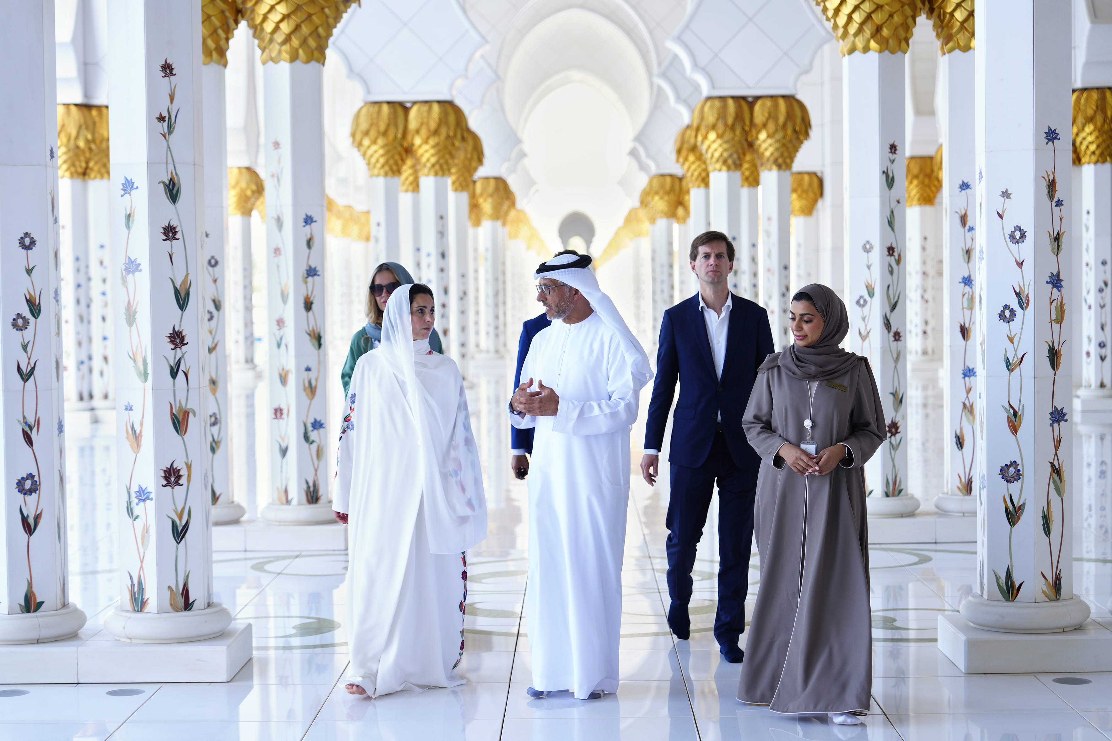 Image for the title: Belgian FM visits Sheikh Zayed Grand Mosque 