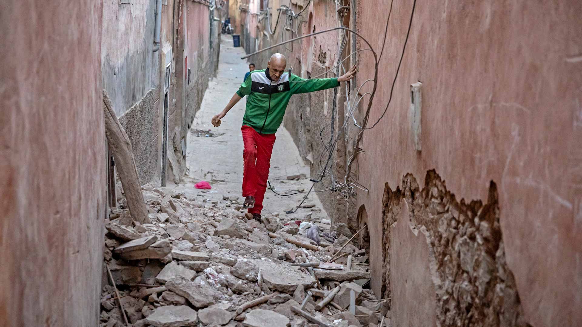 Image for the title: Morocco mourns quake victims as death toll passes 2,000 