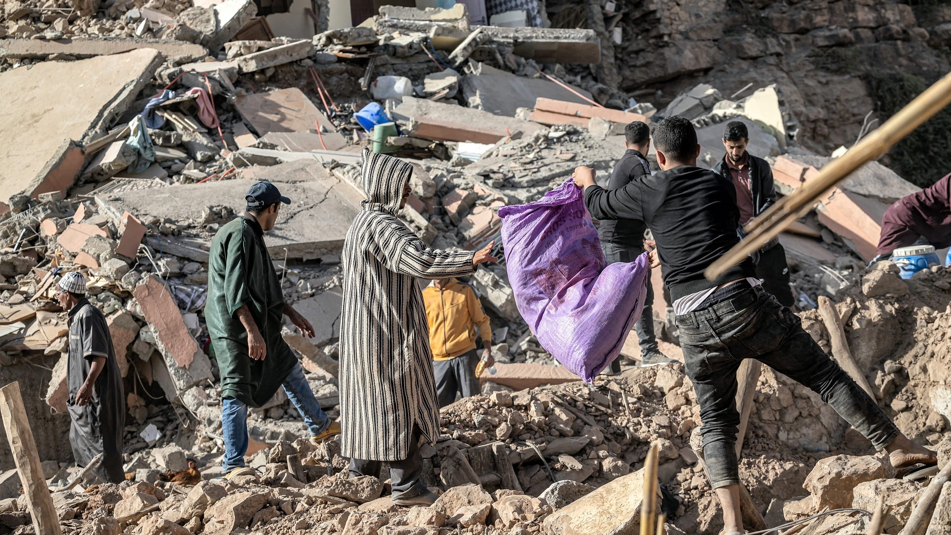 Image for the title: Morocco says accepting quake aid from four countries 