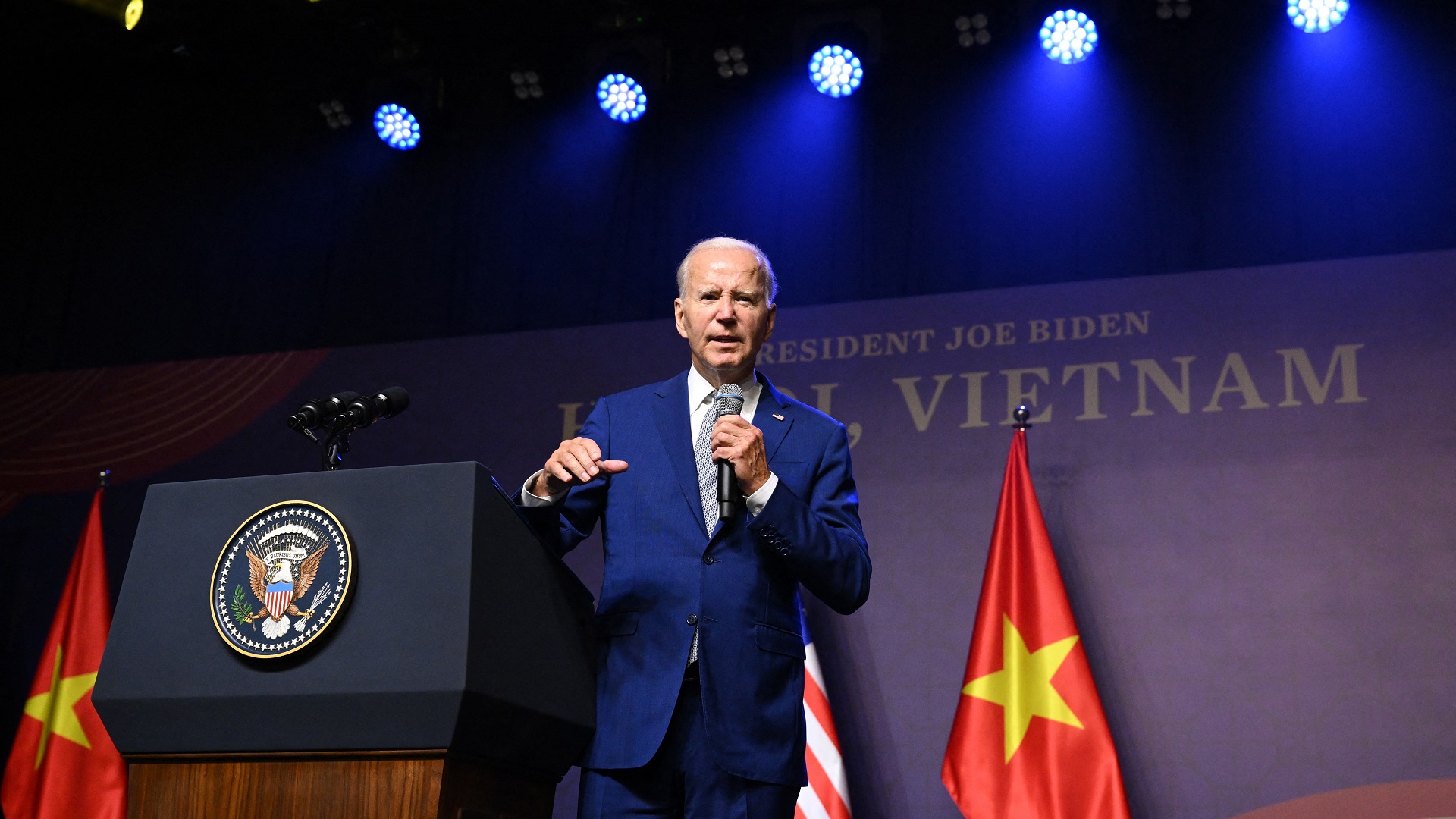 Image for the title: US President Biden: 'I don't want to contain China' 