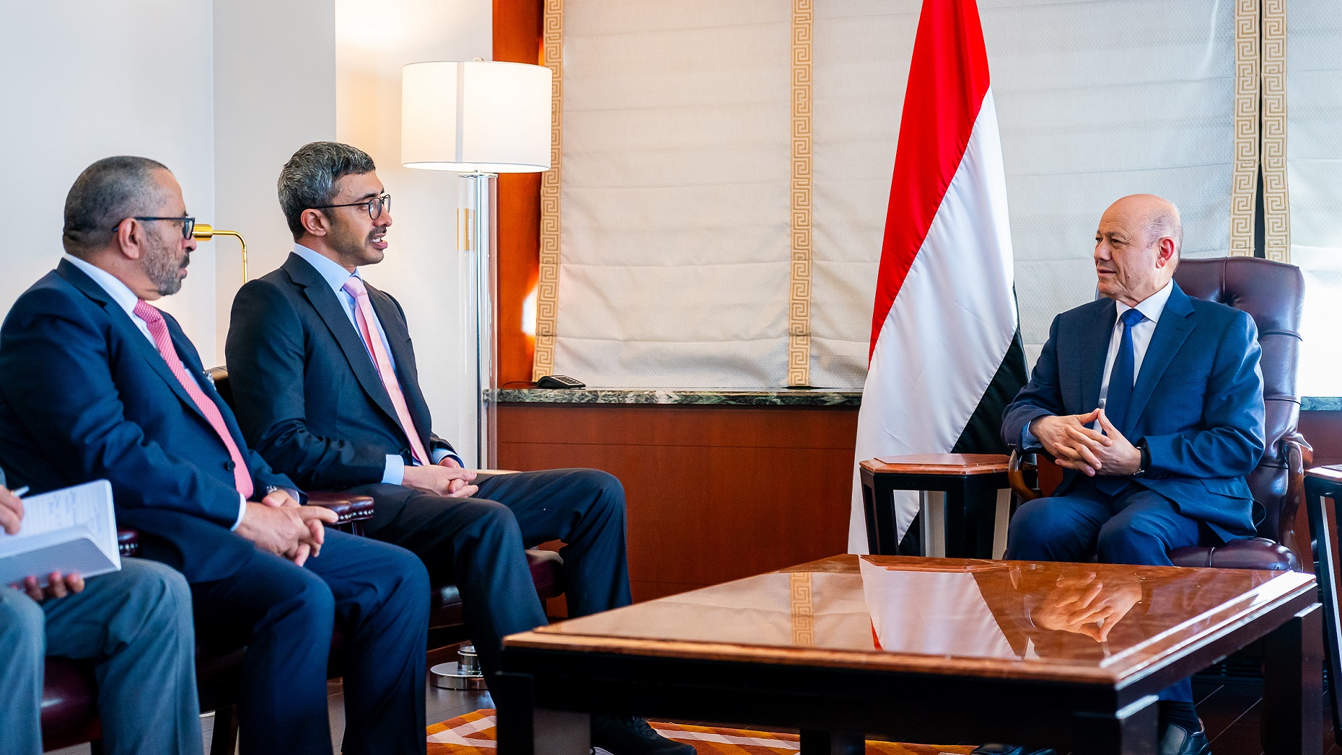 Image for the title: UAE FM meets Chairman of Yemen’s Presidential Leadership Council 