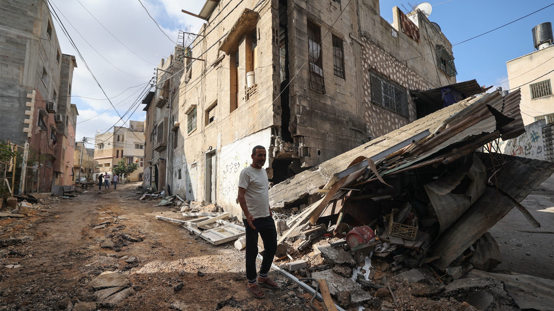 صورة بعنوان: مقتل فلسطينيين اثنين بنيران الجيش الإسرائيلي في الضفة الغربية  