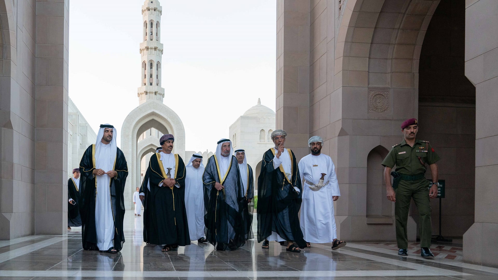 Image for the title: Sharjah Ruler visits Sultan Qaboos Grand Mosque 