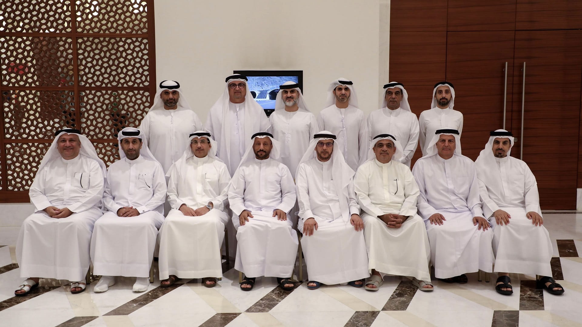 صورة بعنوان: اتحاد غرف الإمارات يبحث في الشارقة آليات الارتقاء بالقطاع الخاص 