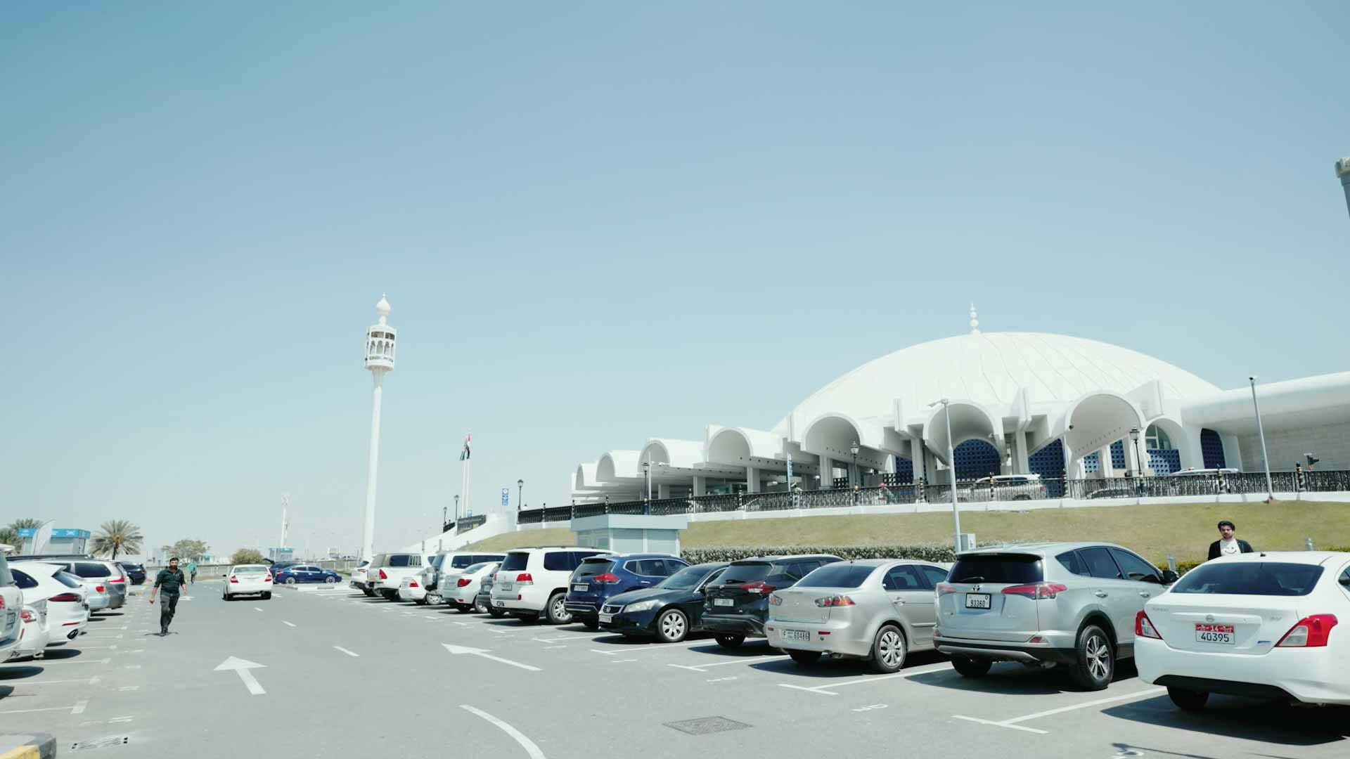 Image for the title: Sharjah Airport swiftly resumes flights to normalcy 