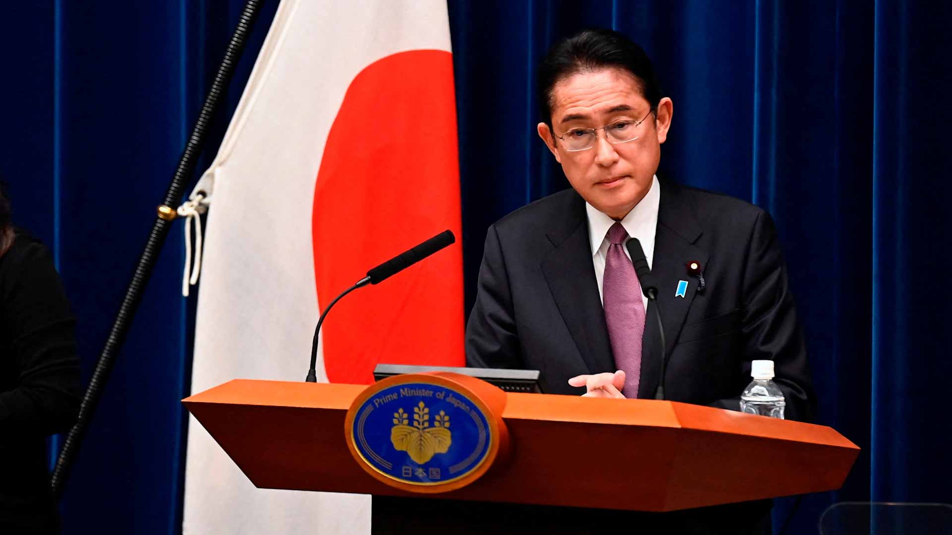 Image for the title: Japan PM cancels Central Asia, Mongolia trip over quake advisory 