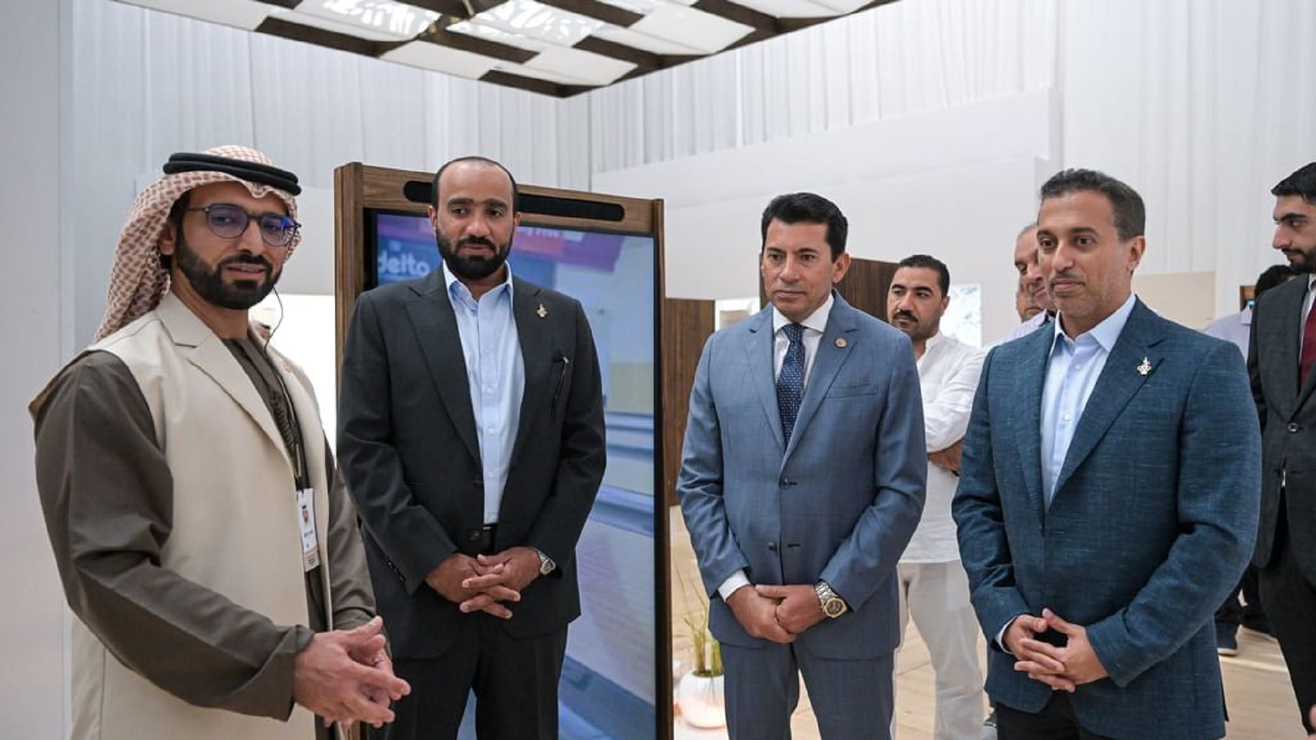 Image for the title: UAE Sports Minister welcomes his Egyptian counterpart in Paris