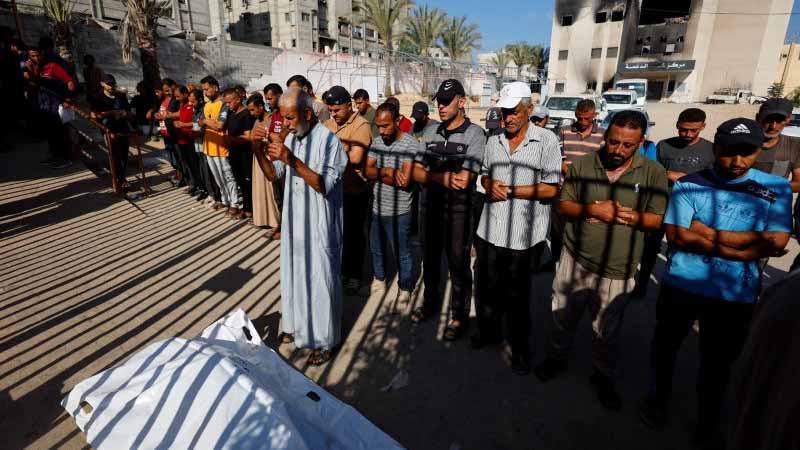 صورة بعنوان: القصف الإسرائيلي المستمر منذ 7 أكتوبر يقتل 39929 بغزة ويجرح 92240 