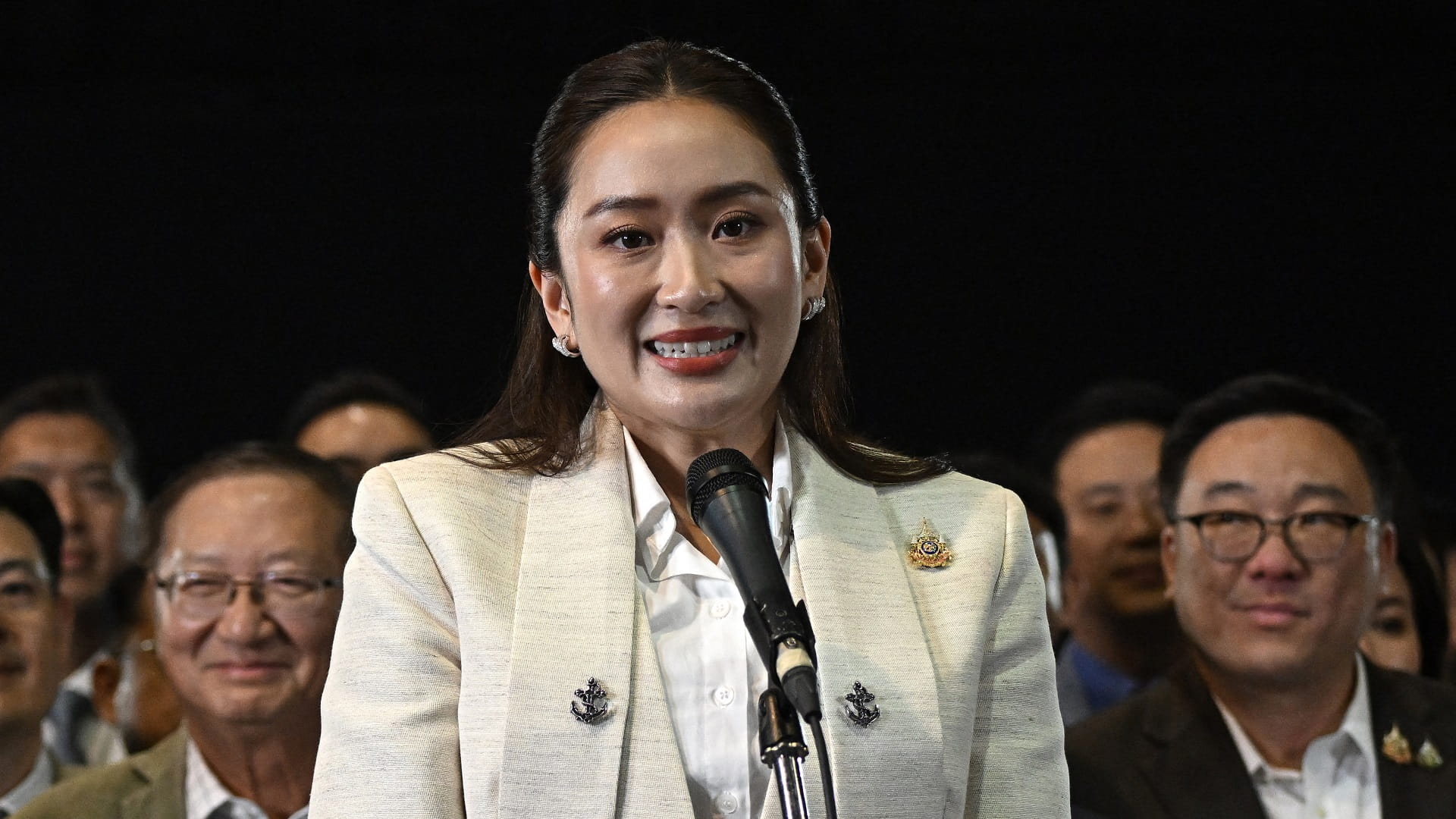 Image for the title: Thai lawmakers elect Shinawatra heiress as PM