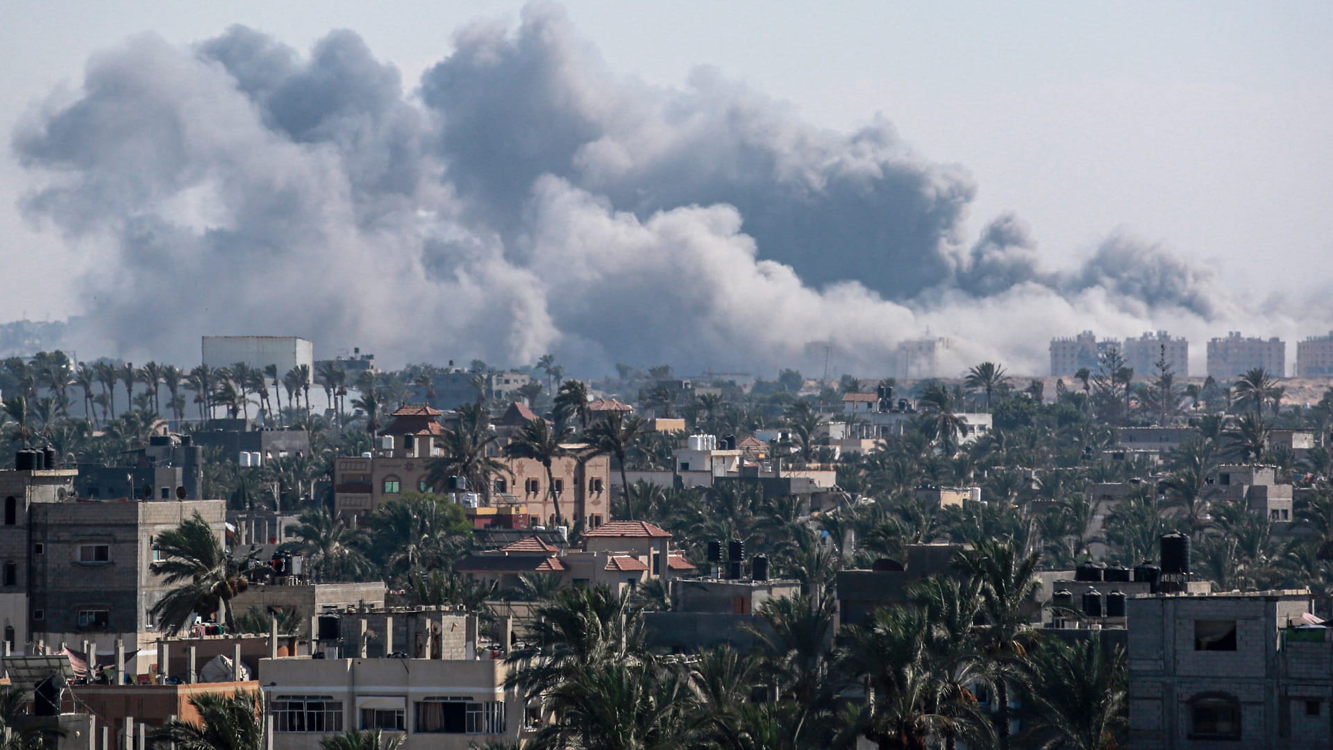 Image for the title: New round of talks to reach decision on Gaza ceasefire in Cairo 