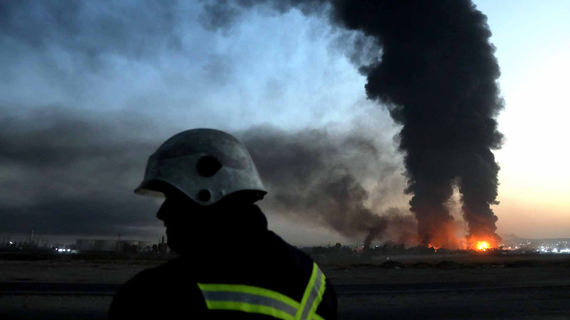 صورة بعنوان: في كردستان العراق.. حريق يشب في 15 صهريج وقود فيقتل شخصاً ويصيب 7  
