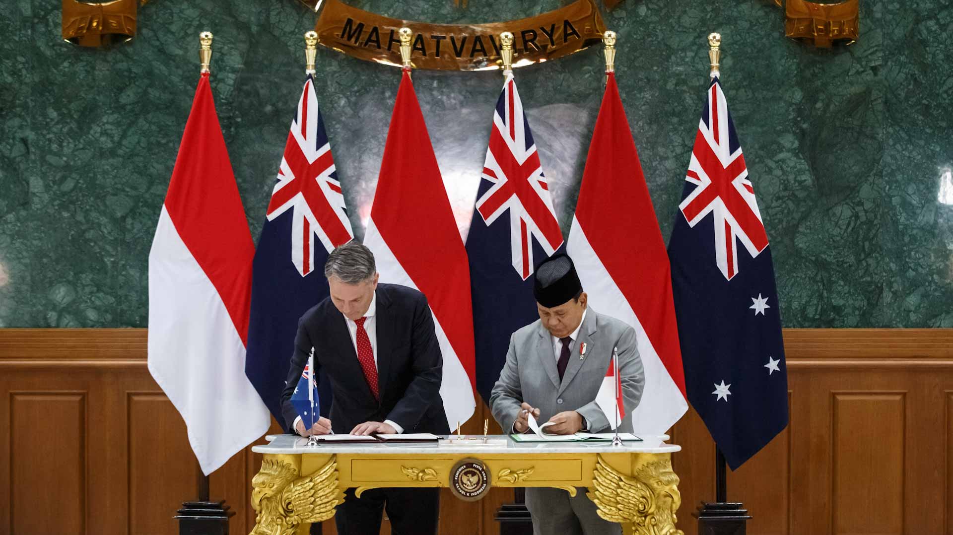 Indonesia, Australia sign 'historic' defence pact 