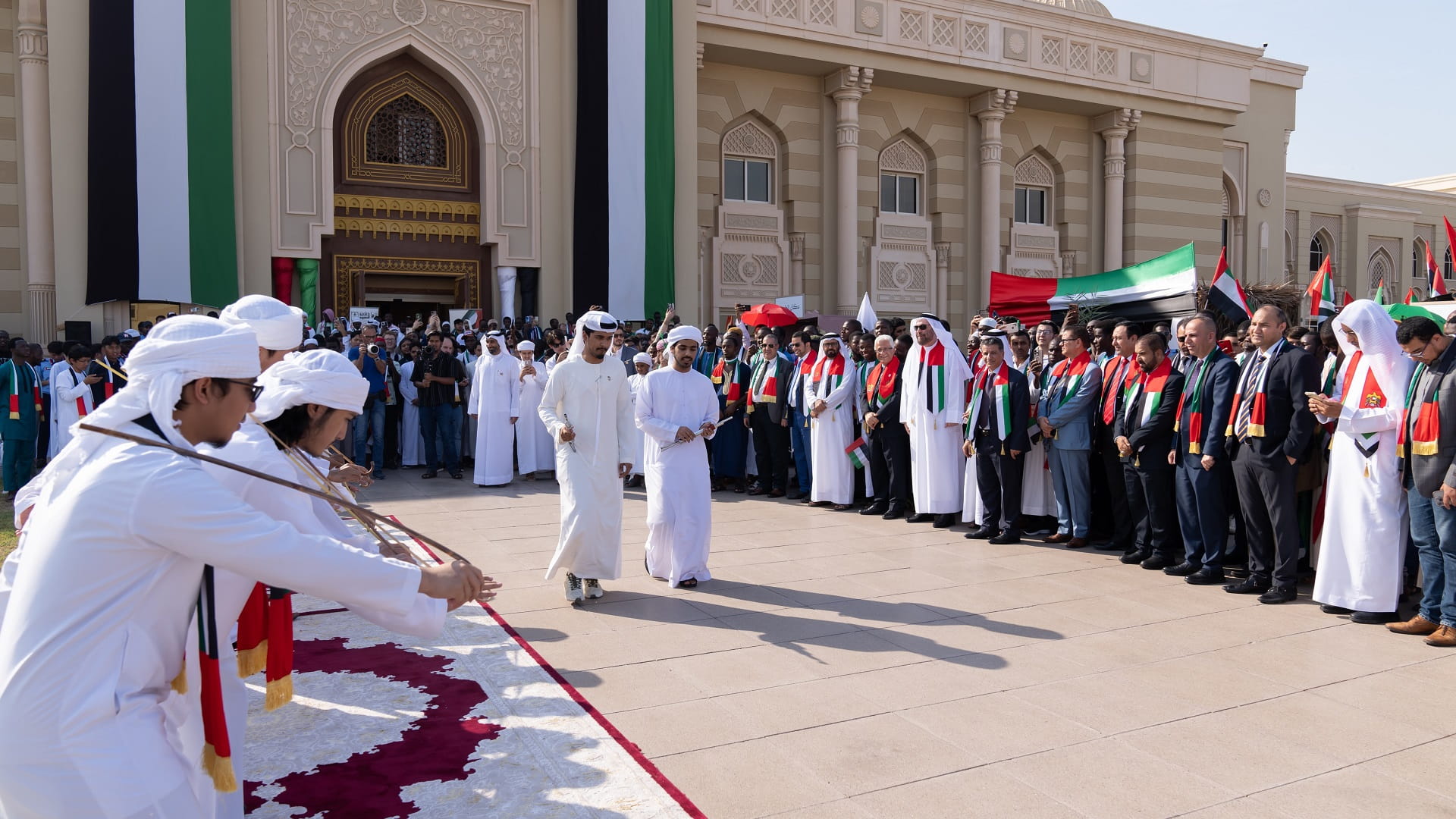 الجامعة القاسمية تحتفي بعيد الاتحاد الـ 53  