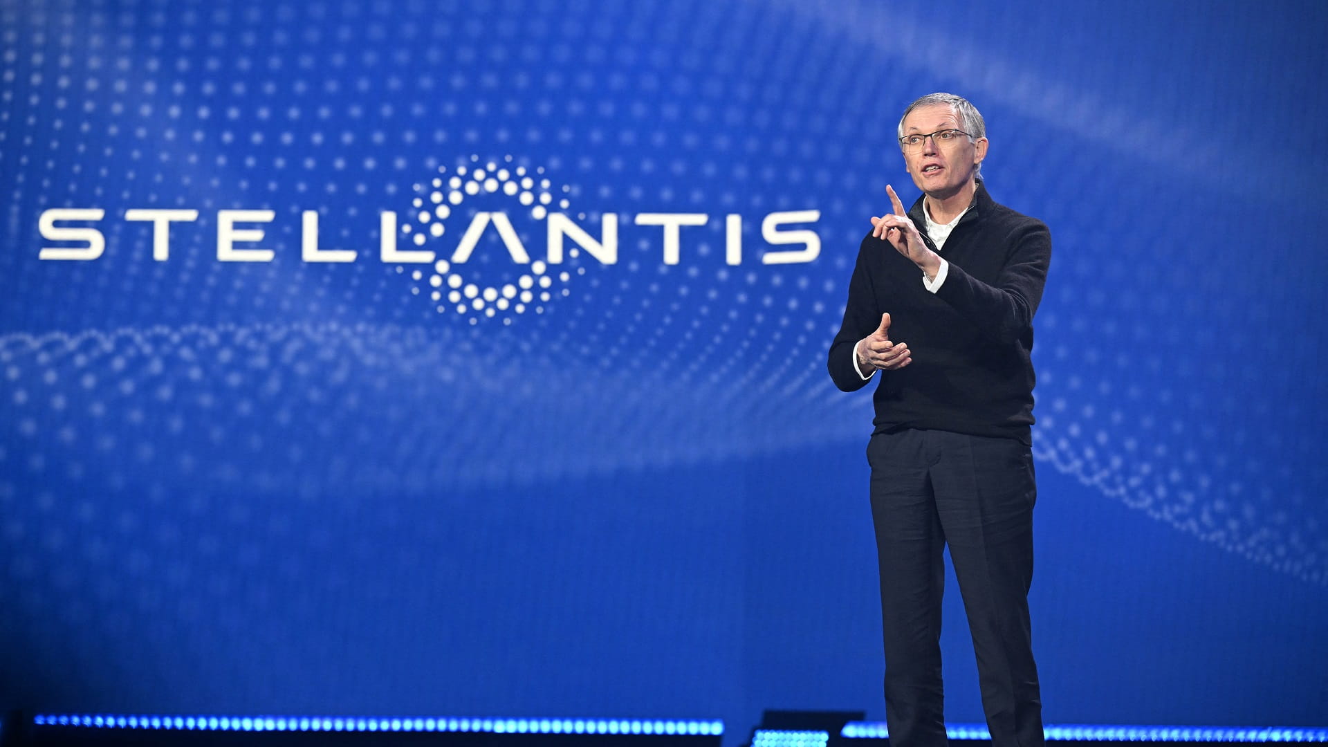 Stellantis CEO Tavares pushed out as profit slumps 