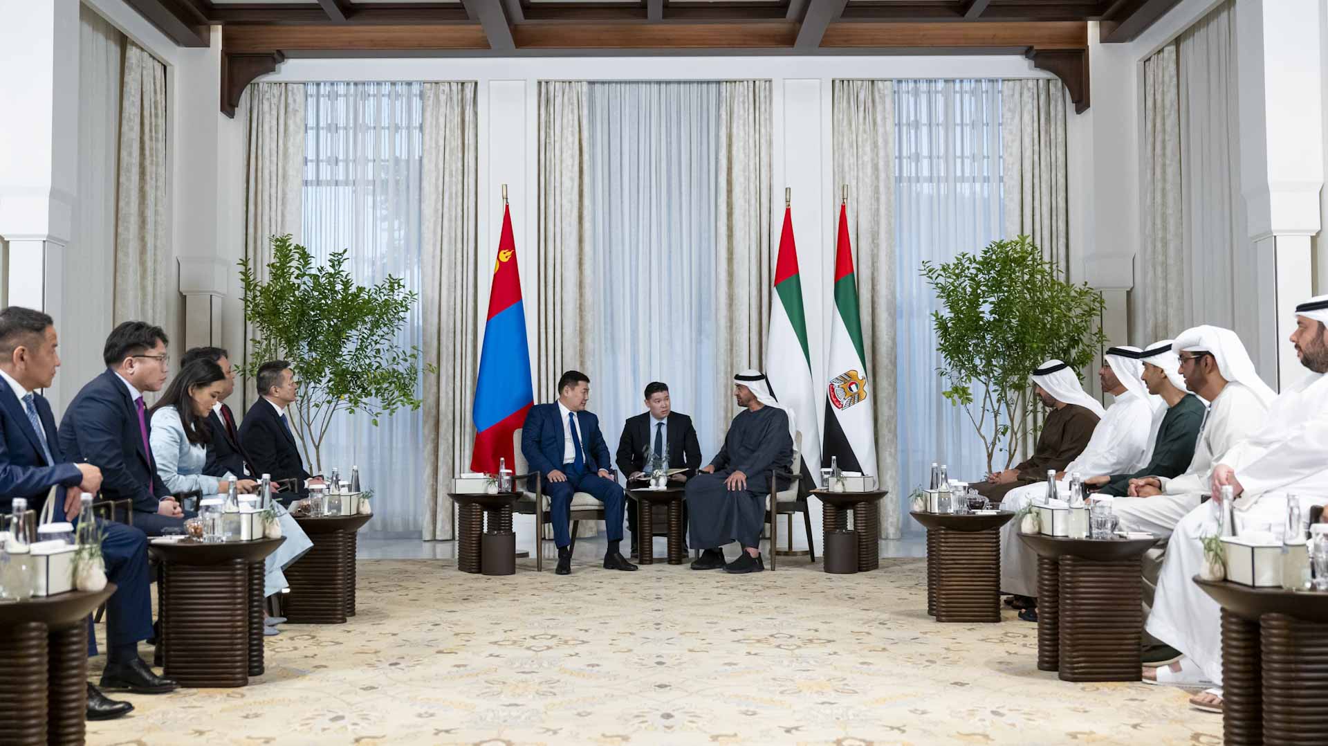 Image for the title: UAE President and Mongolian PM discuss strengthening ties 