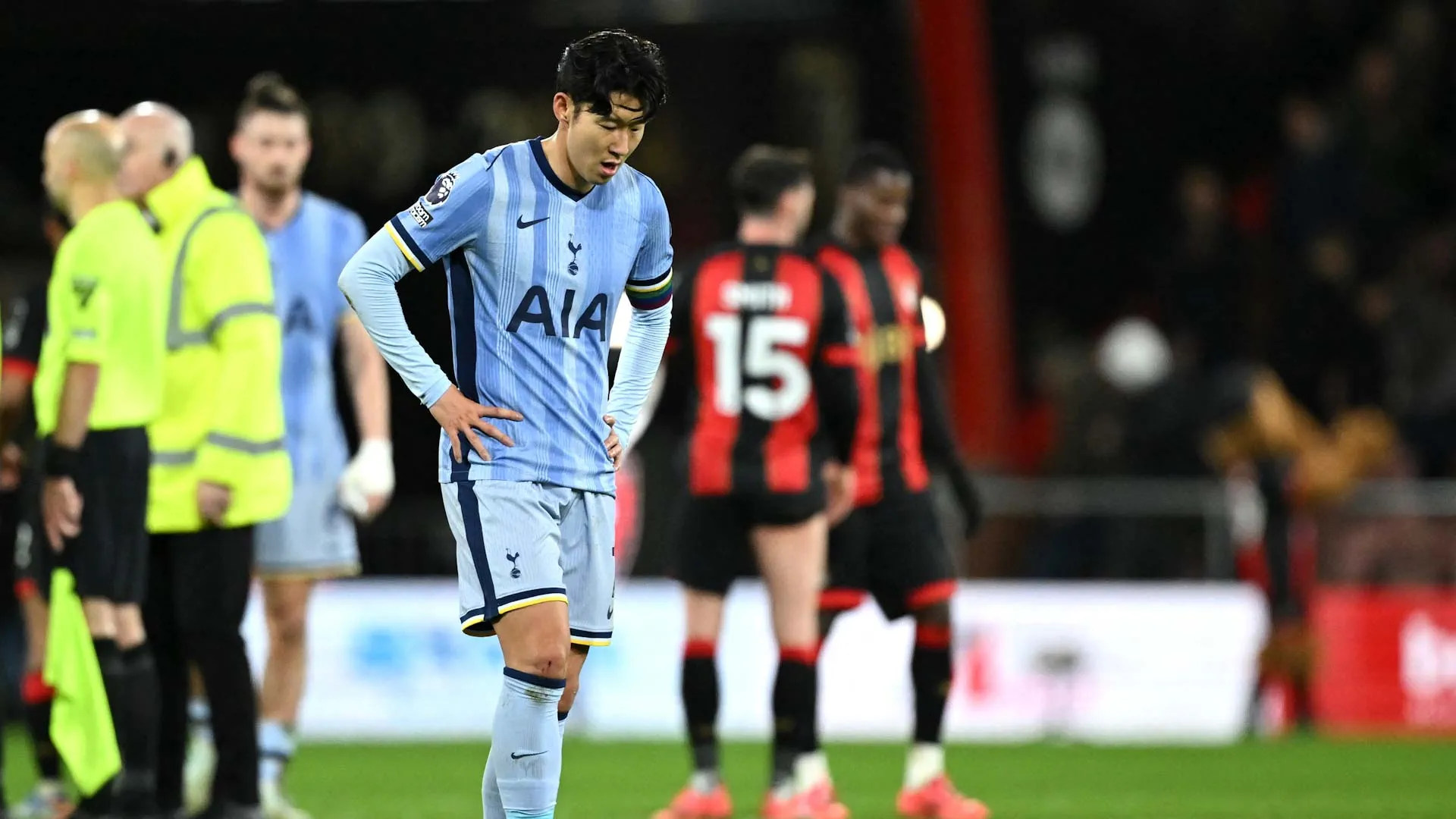 Image for the title: Dean Huijsen heads Bournemouth to victory against Tottenham  