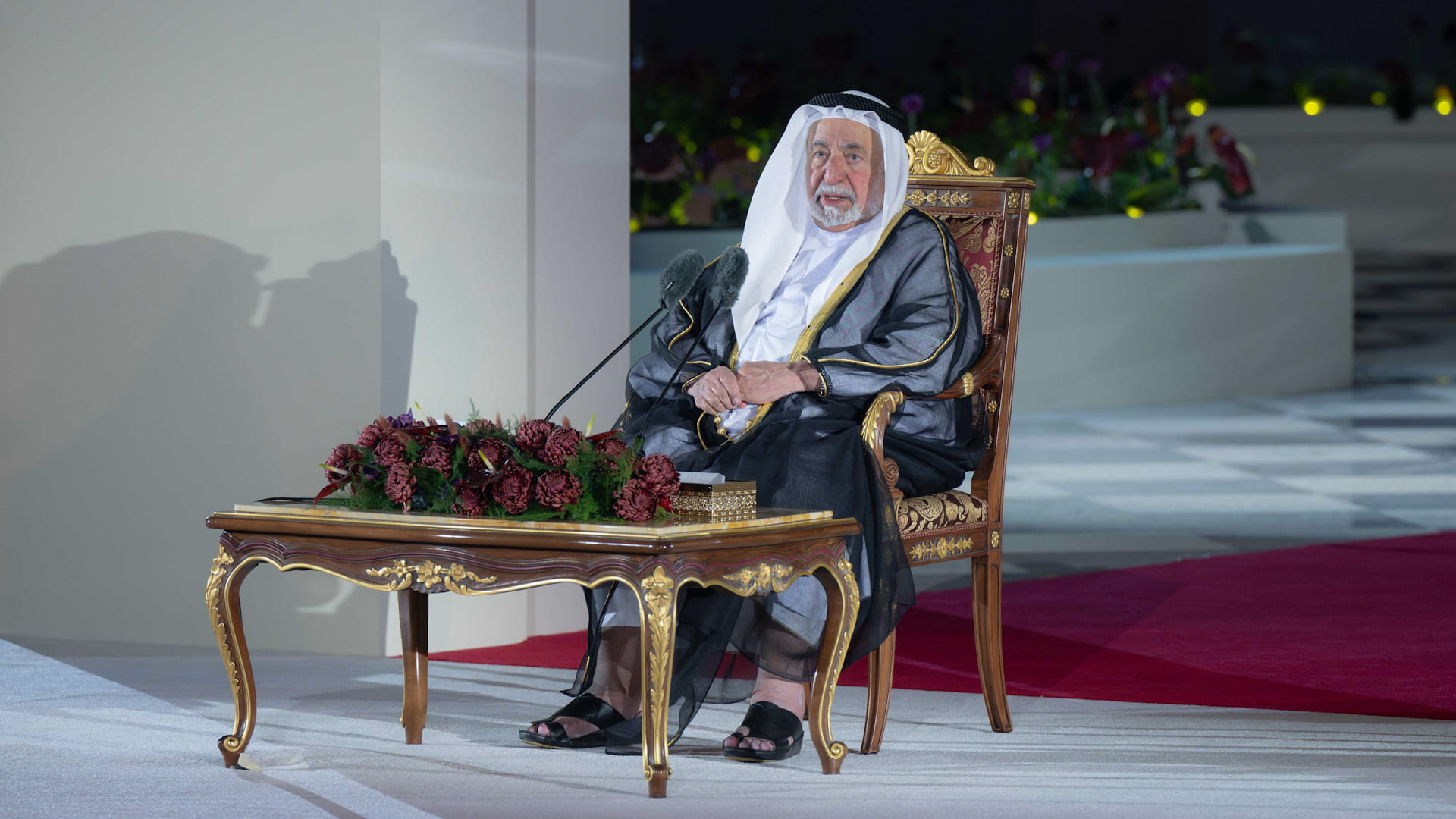 حاكم الشارقة يشهد تكريم الفائزين بجائزة الشيخ سلطان لطاقات الشباب