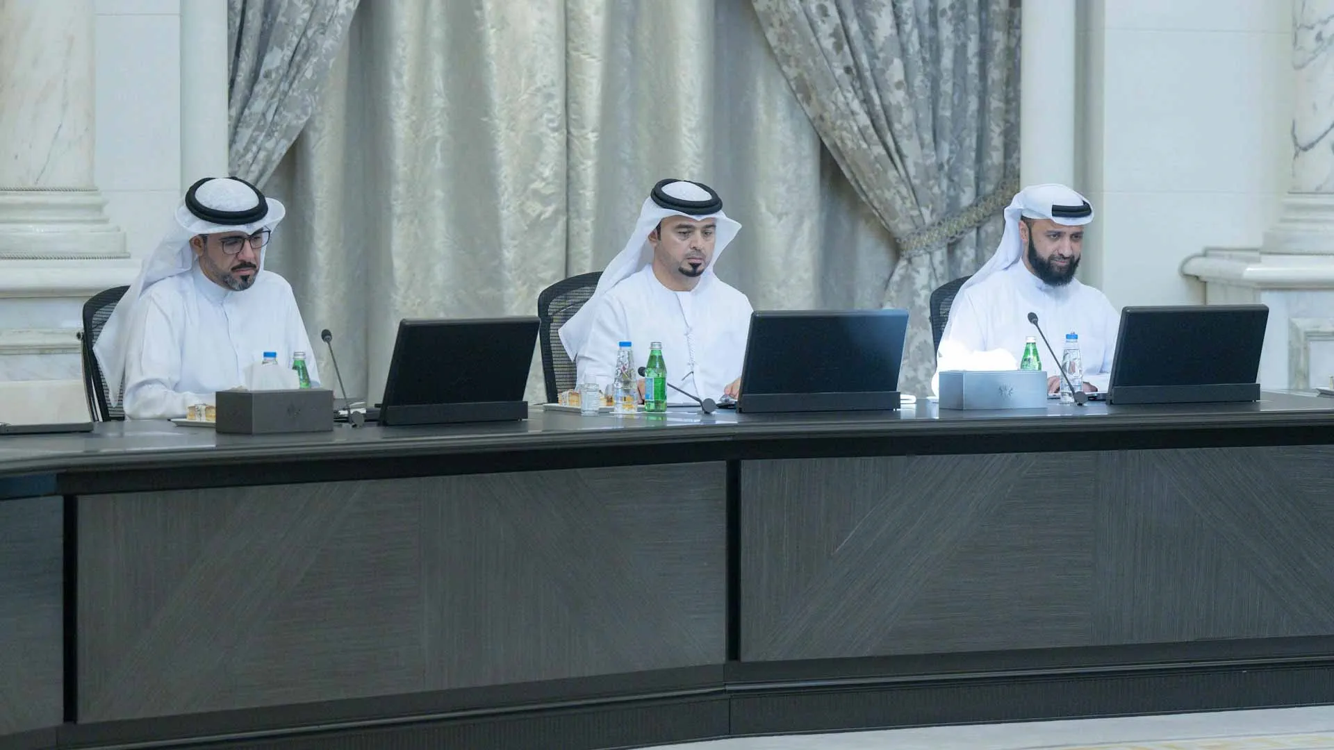 SEC reviews report on sports events held in Sharjah