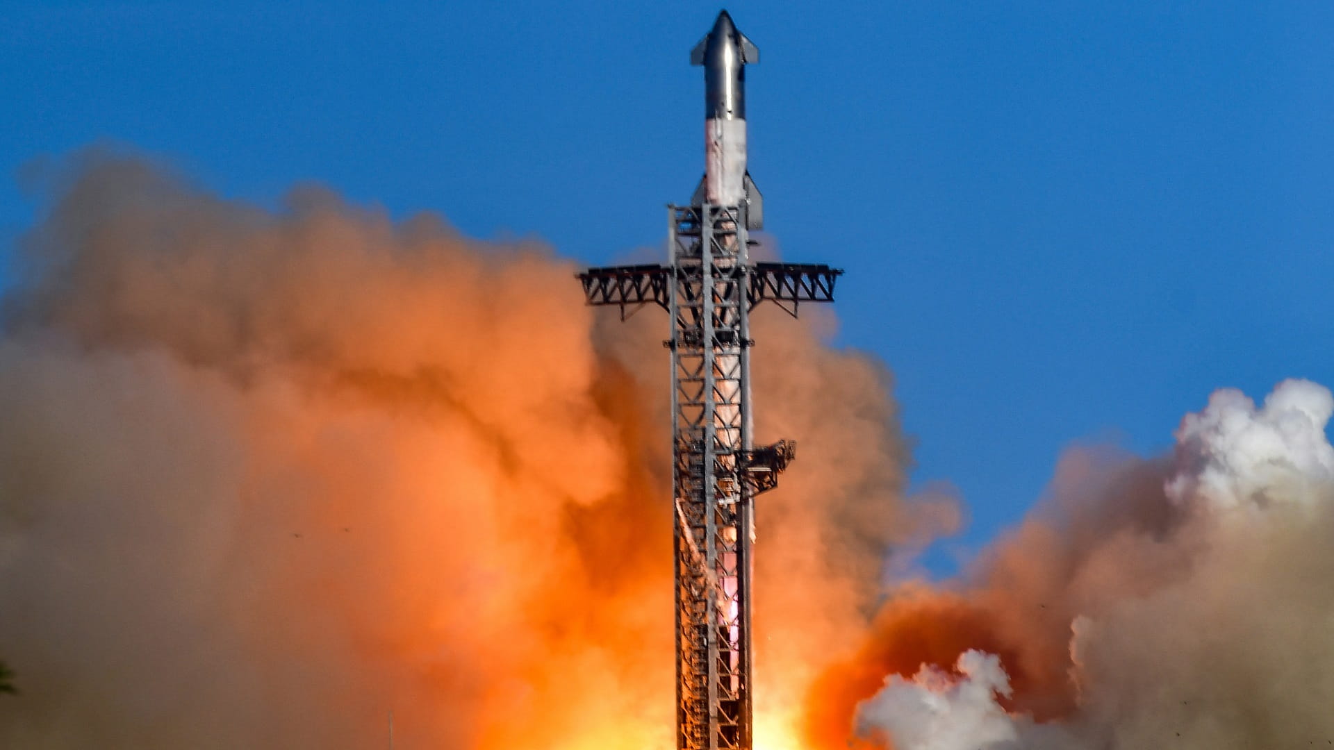SpaceX to launch more private astronaut missions to ISS 