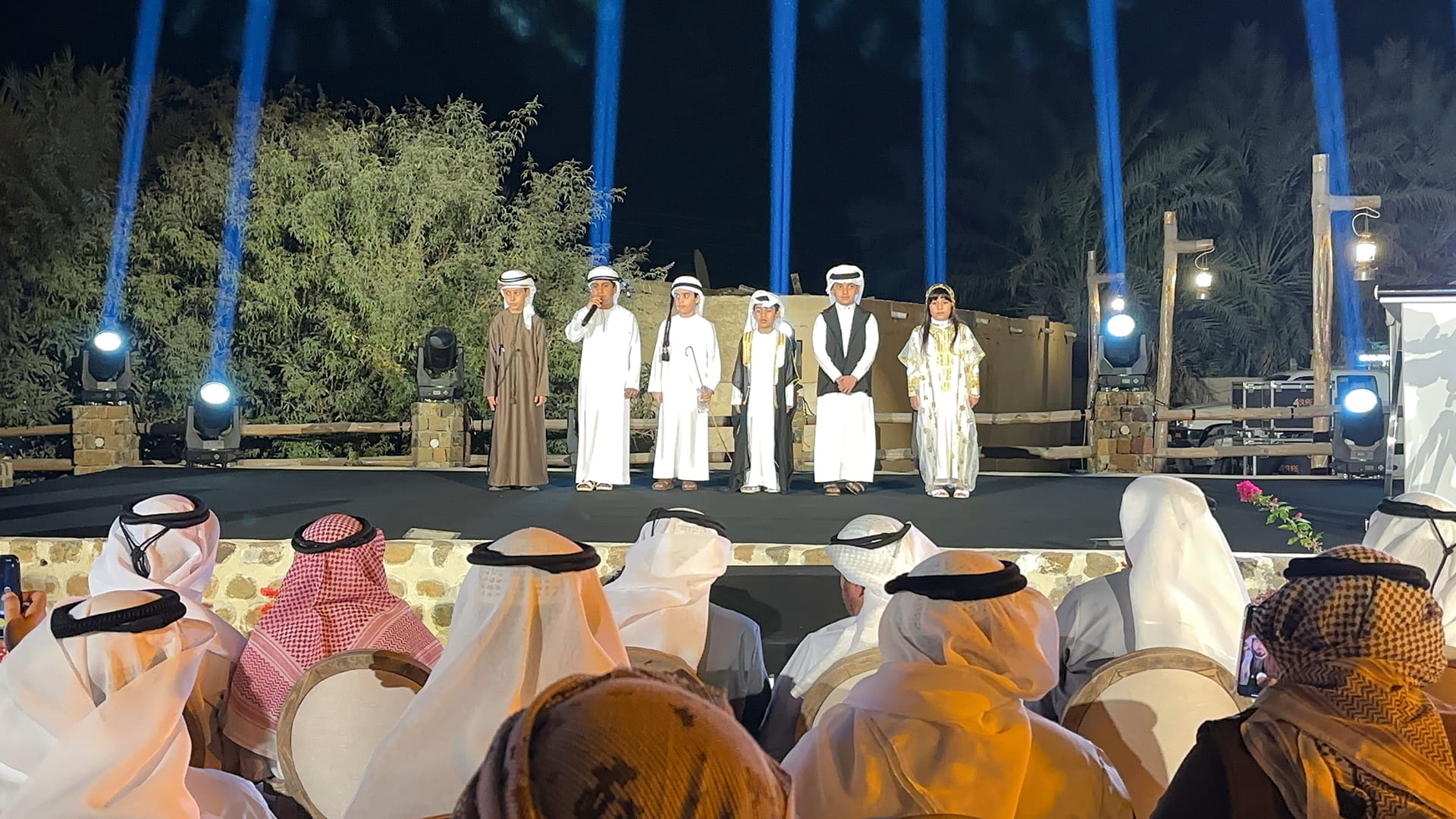 Haitham bin Saqr attends cultural caravan in Nahwa 