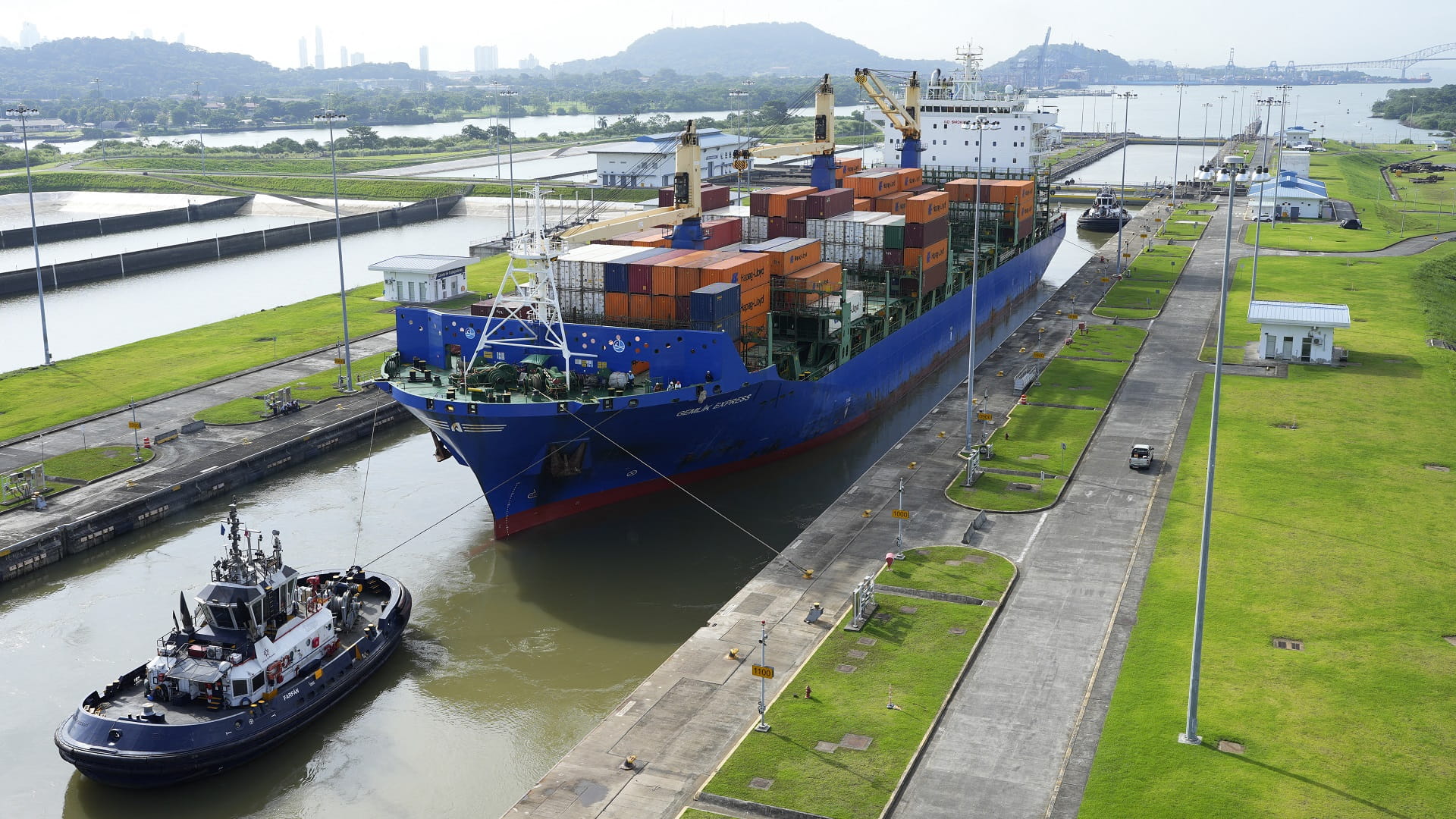 Trump threatens to take back control of Panama Canal 