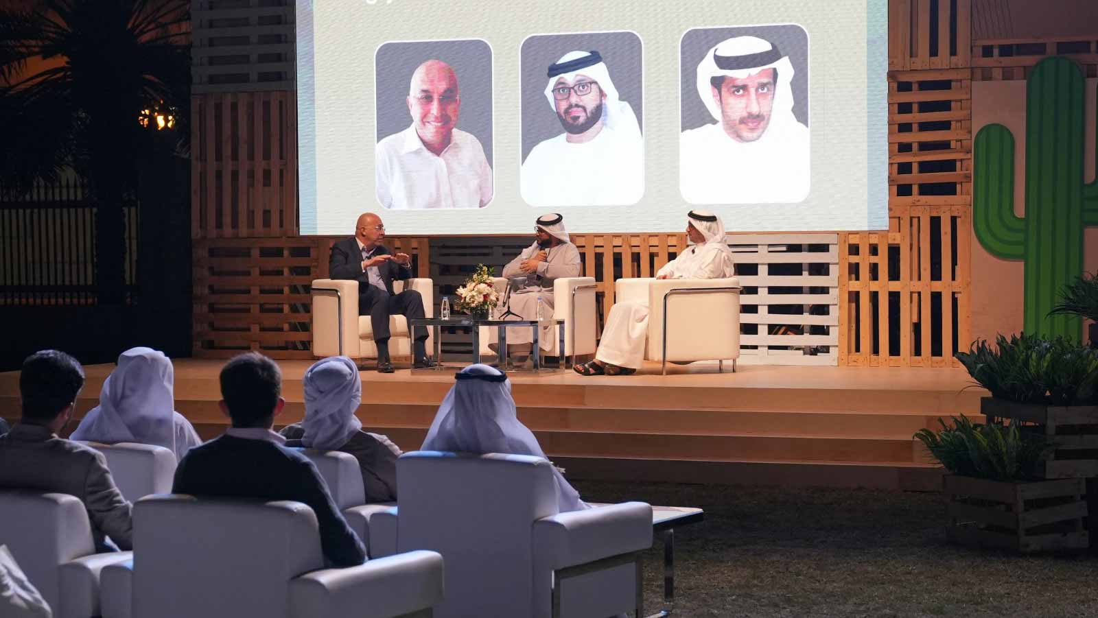 Image for the title: Experts reveal glamour of "classic cars" during SCCF sessions 