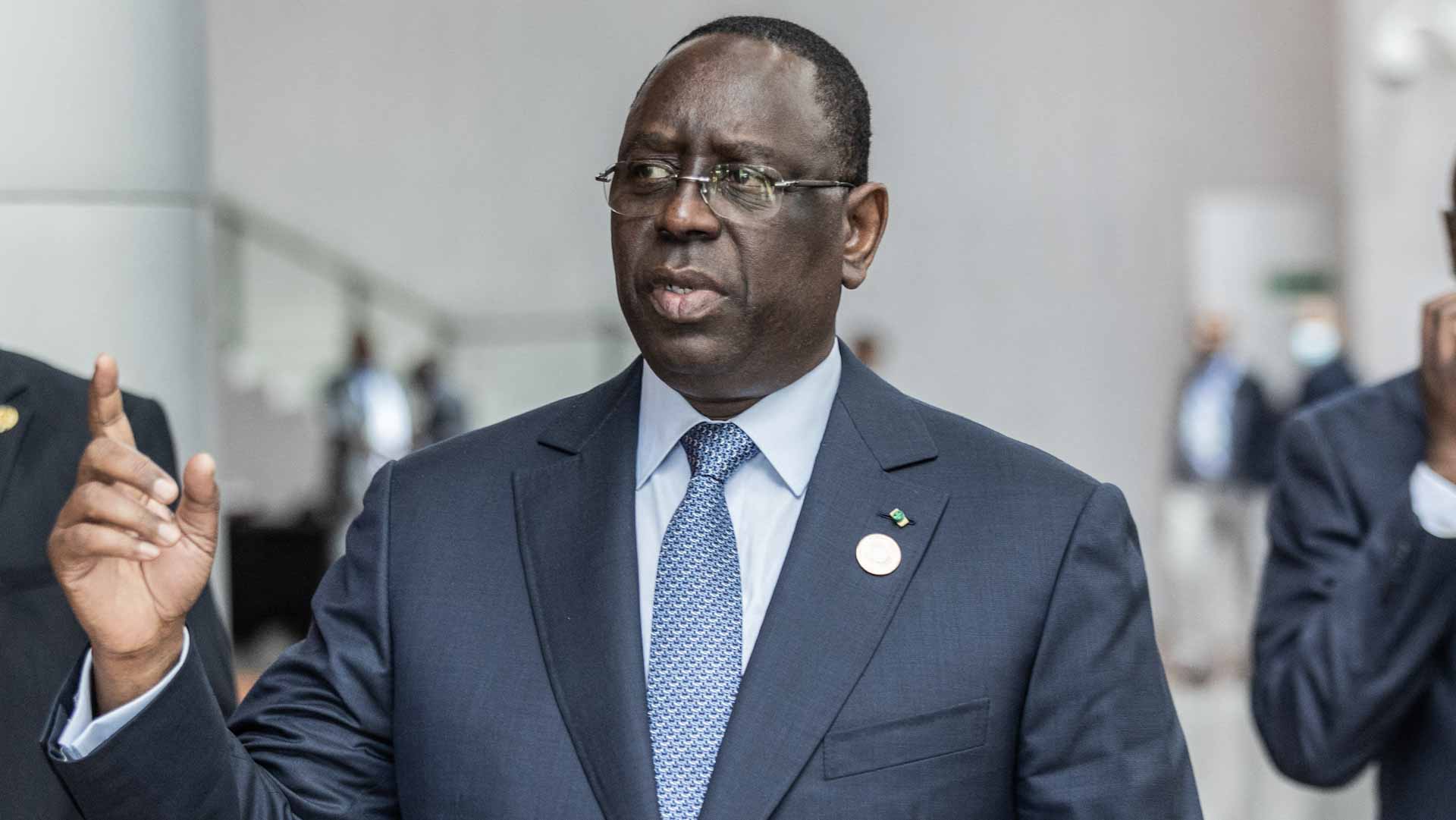 Image for the title: Senegal president postpones election 