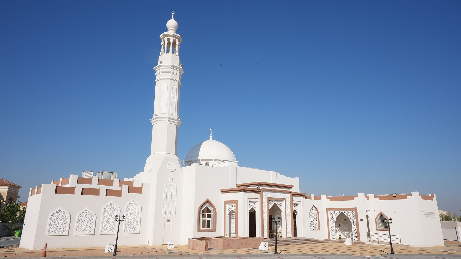 Image for the title: Sharjah Islamic Affairs opens 2 mosques in Sharjah 