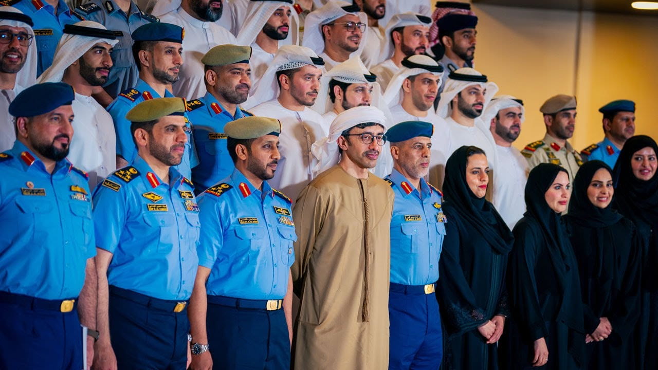 Image for the title: UAE FM receives participants in 11th National Defence Course 