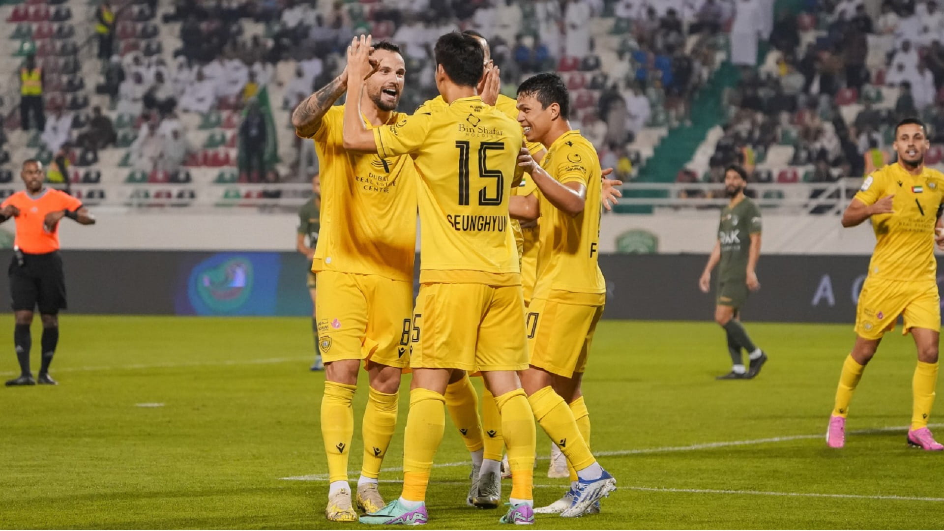 Image for the title: Al Wasl beats Emirates, strengthen its lead in ADNOC Pro League 