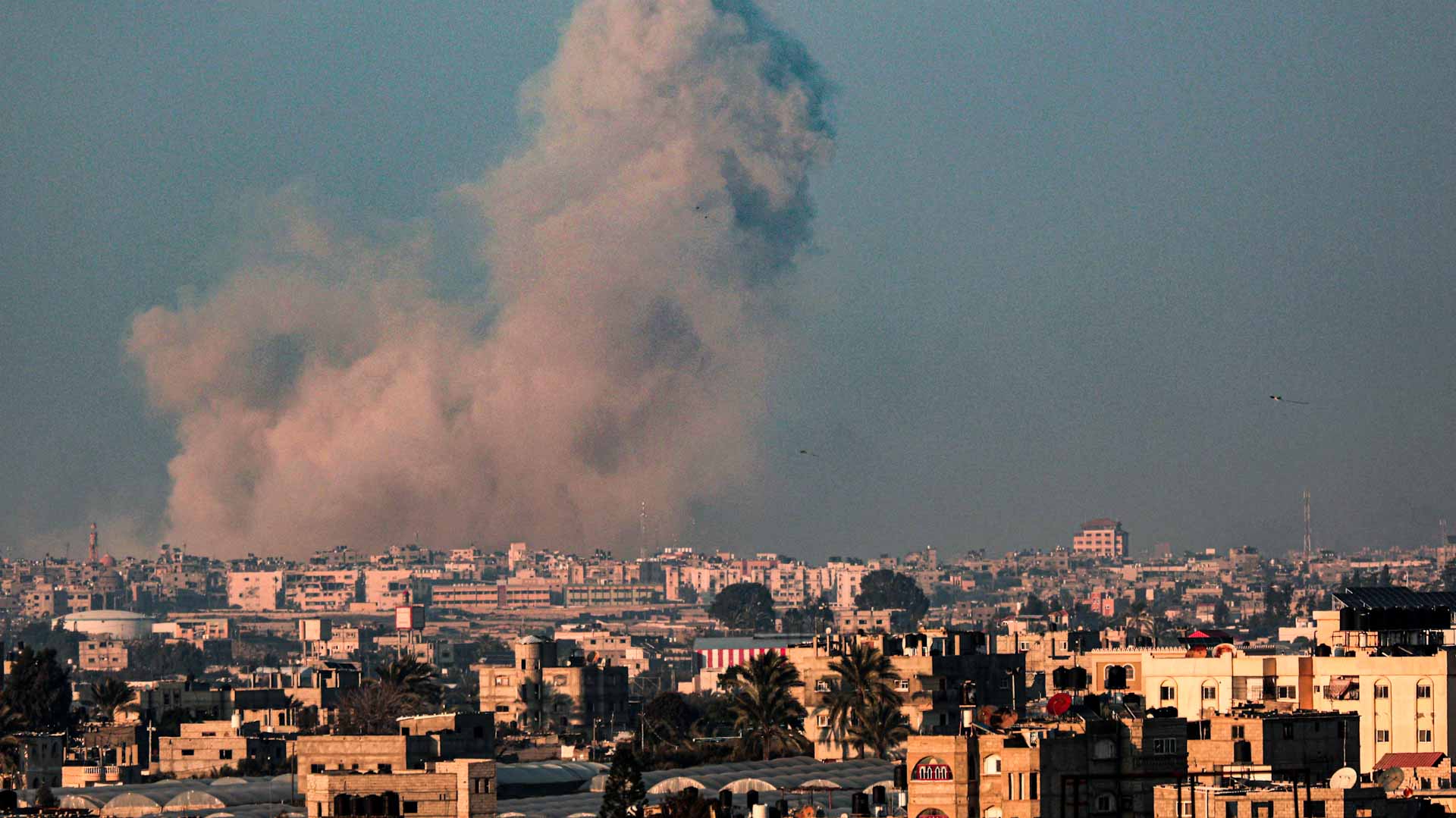 Image for the title: Israeli military proposes 'plan for evacuating' Gaza civilians 