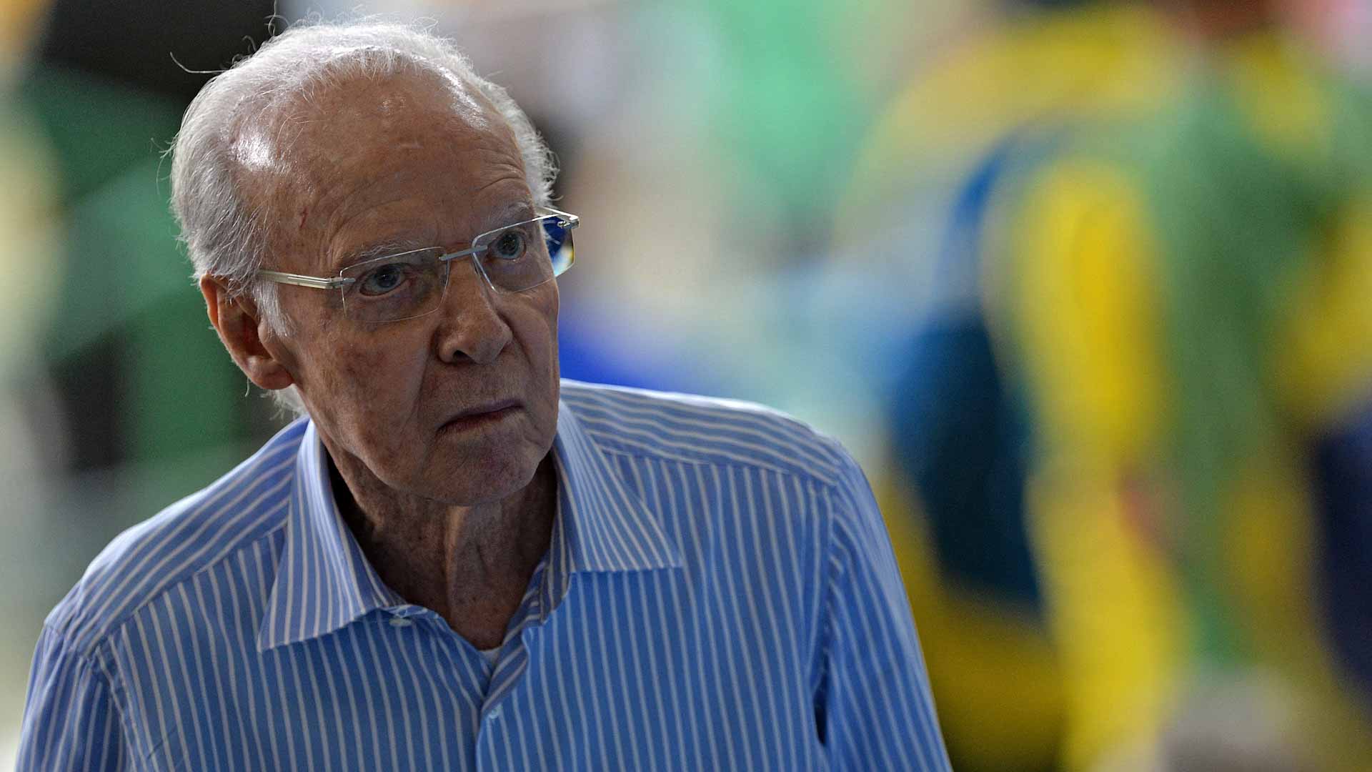 Image for the title: Brazilian four-time World Cup winner dies at 92 