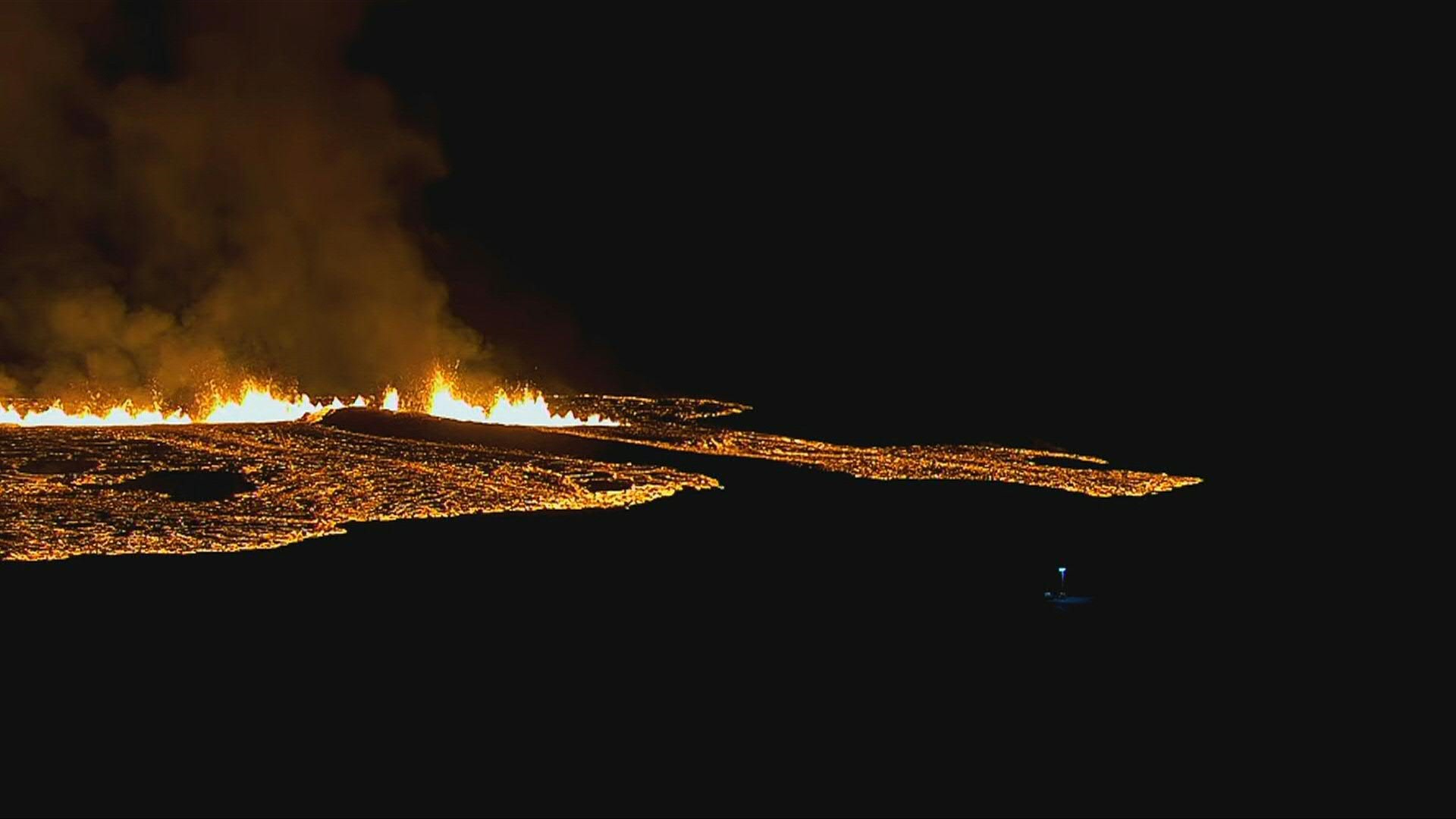 صورة بعنوان: الأرصاد الأيسلندية: ثوران بركان بجنوب غرب ريكيافيك 