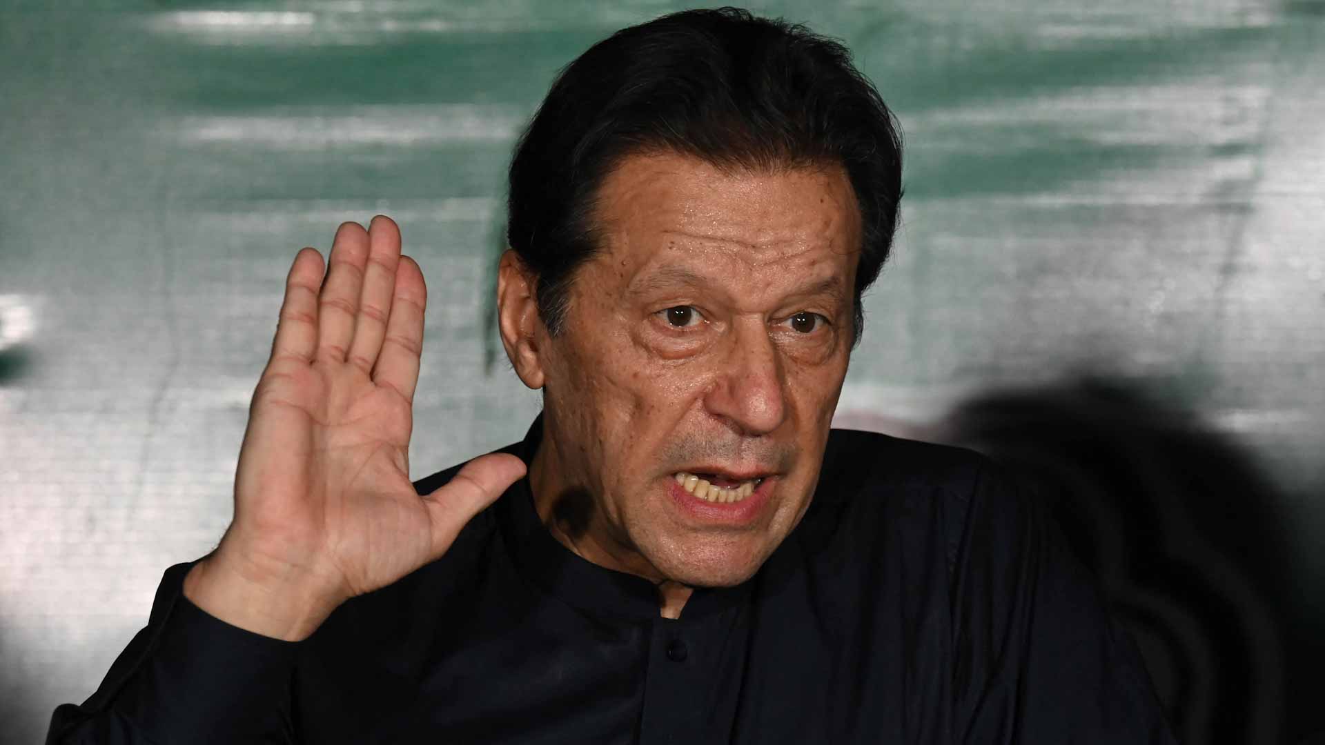 صورة بعنوان: بعد يوم من حكم بـ 10 أعوام..عمران خان سيسجن 14 سنة بتهمة الفساد