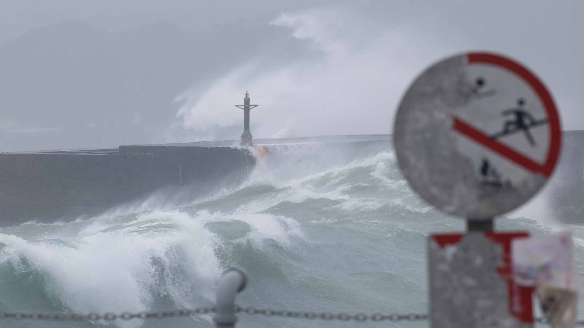 Taiwan braces for Typhoon Gaemi to make landfall