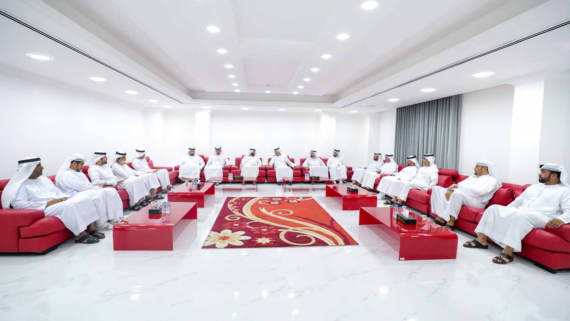 صورة بعنوان: المدفع: أبواب نادي الشارقة مفتوحة دائماً لأبناء الإمارة المخلصين 